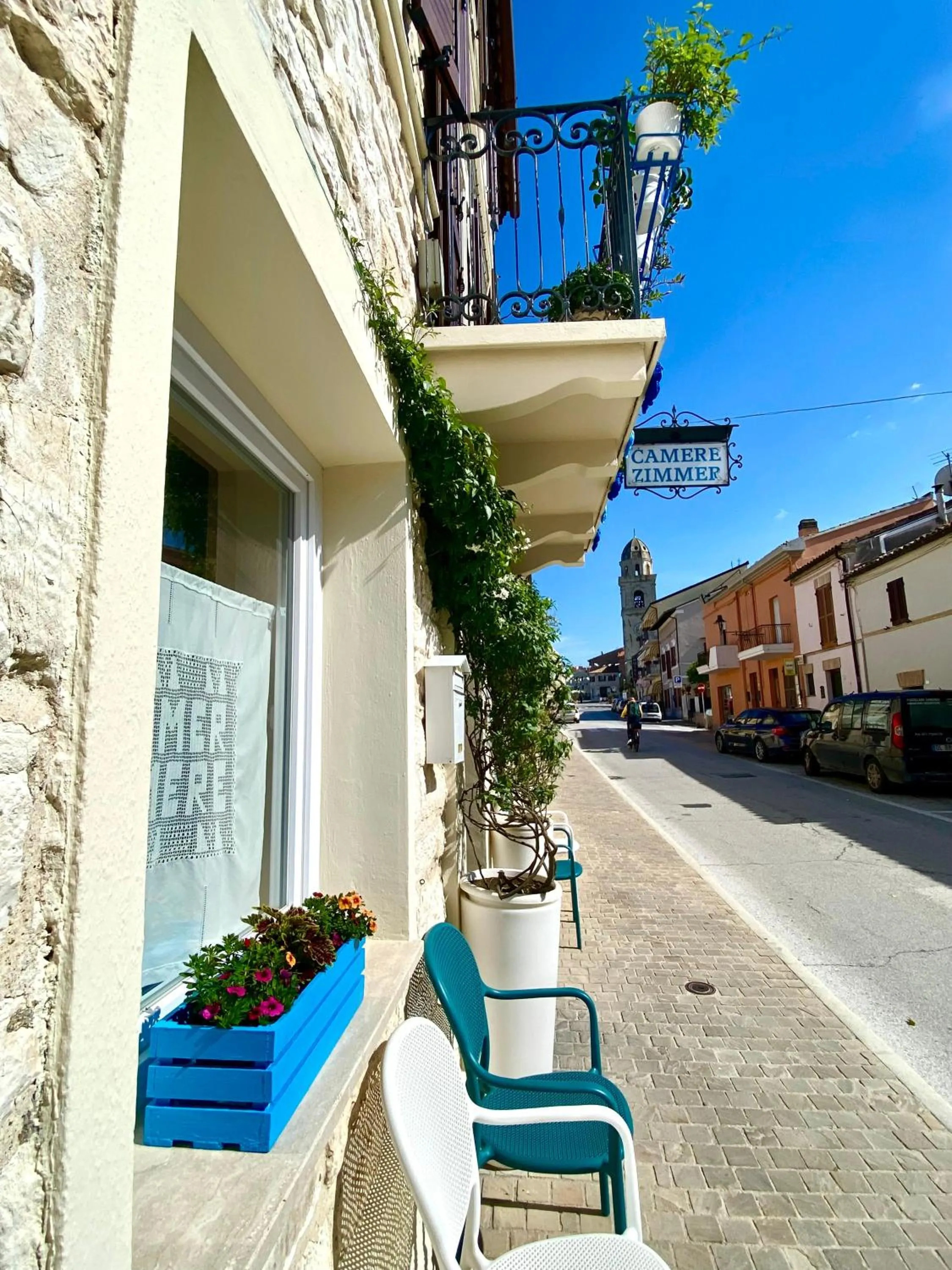 Property building in Zimmer Camere