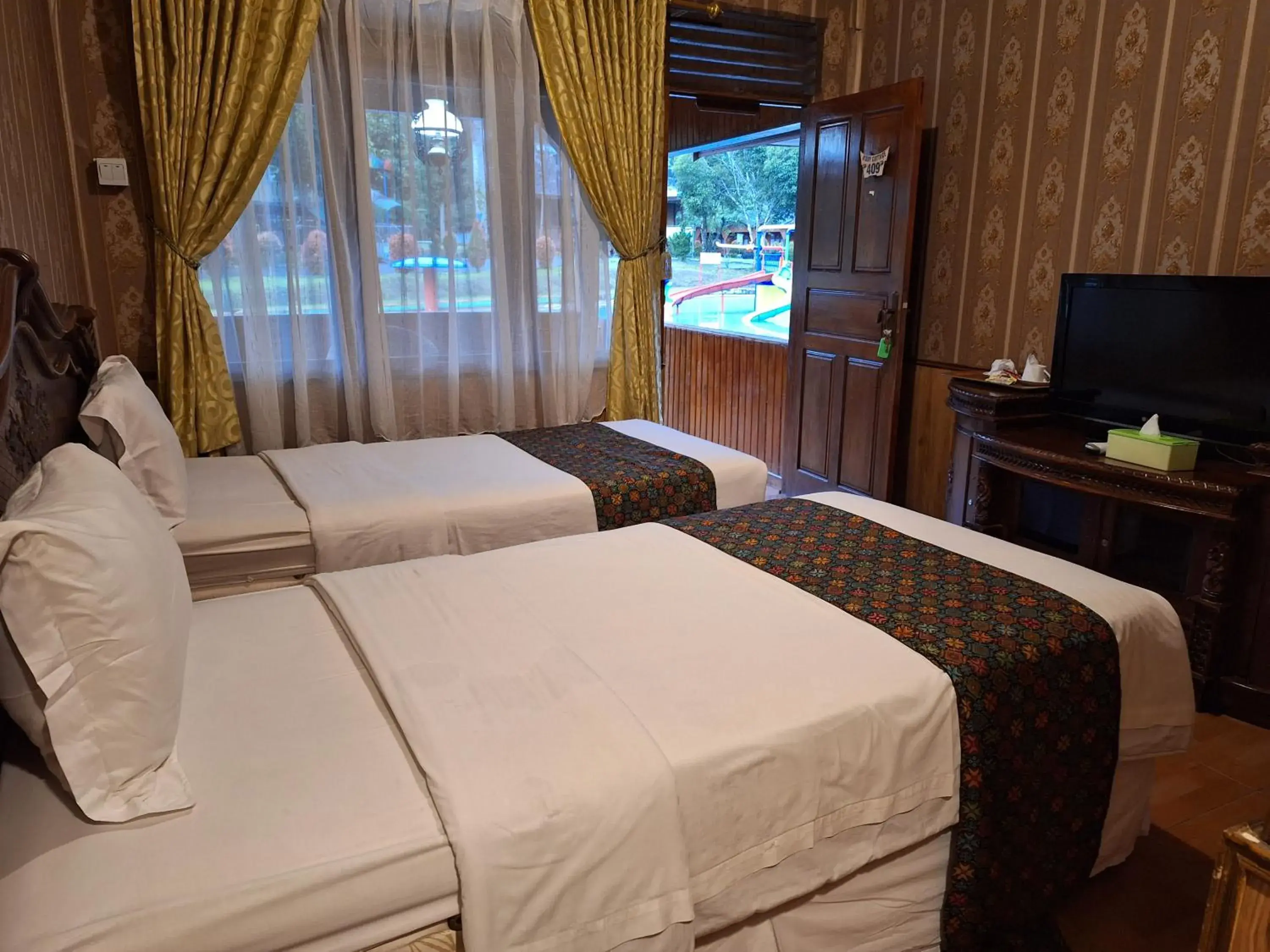 Bed in Mifan Resort And Waterpark Bed in Mifan Resort And Waterpark