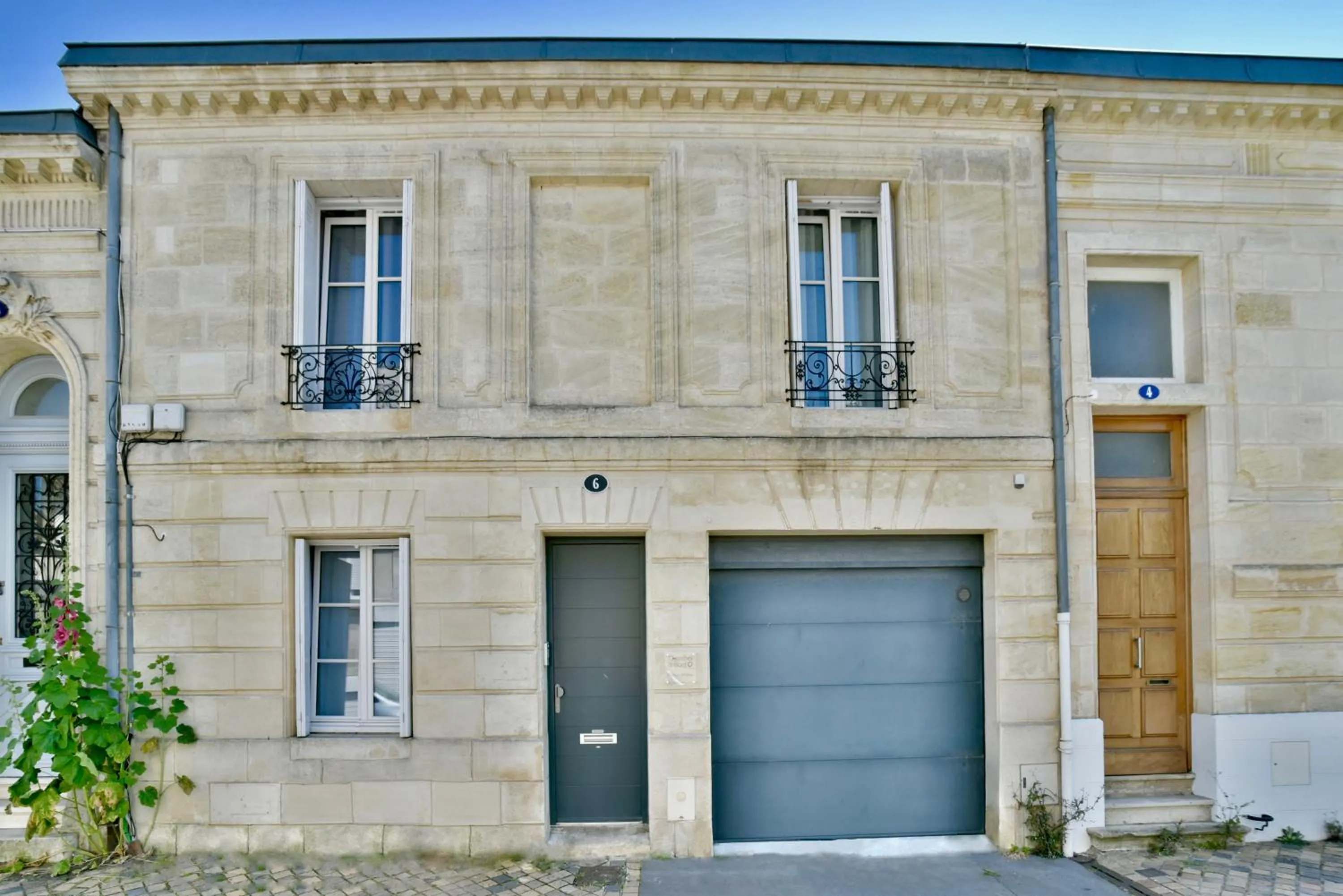 Property building in Chambres à Bord'O