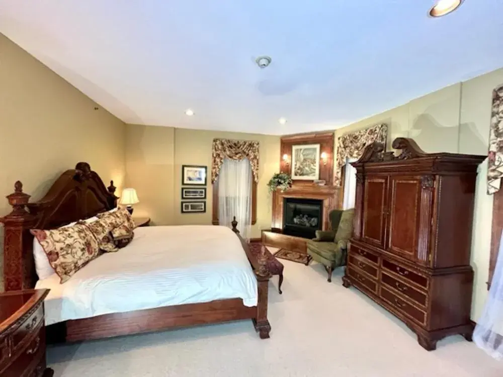 King Room with Spa Bath in The Port Hotel King Room with Spa Bath in The Port Hotel