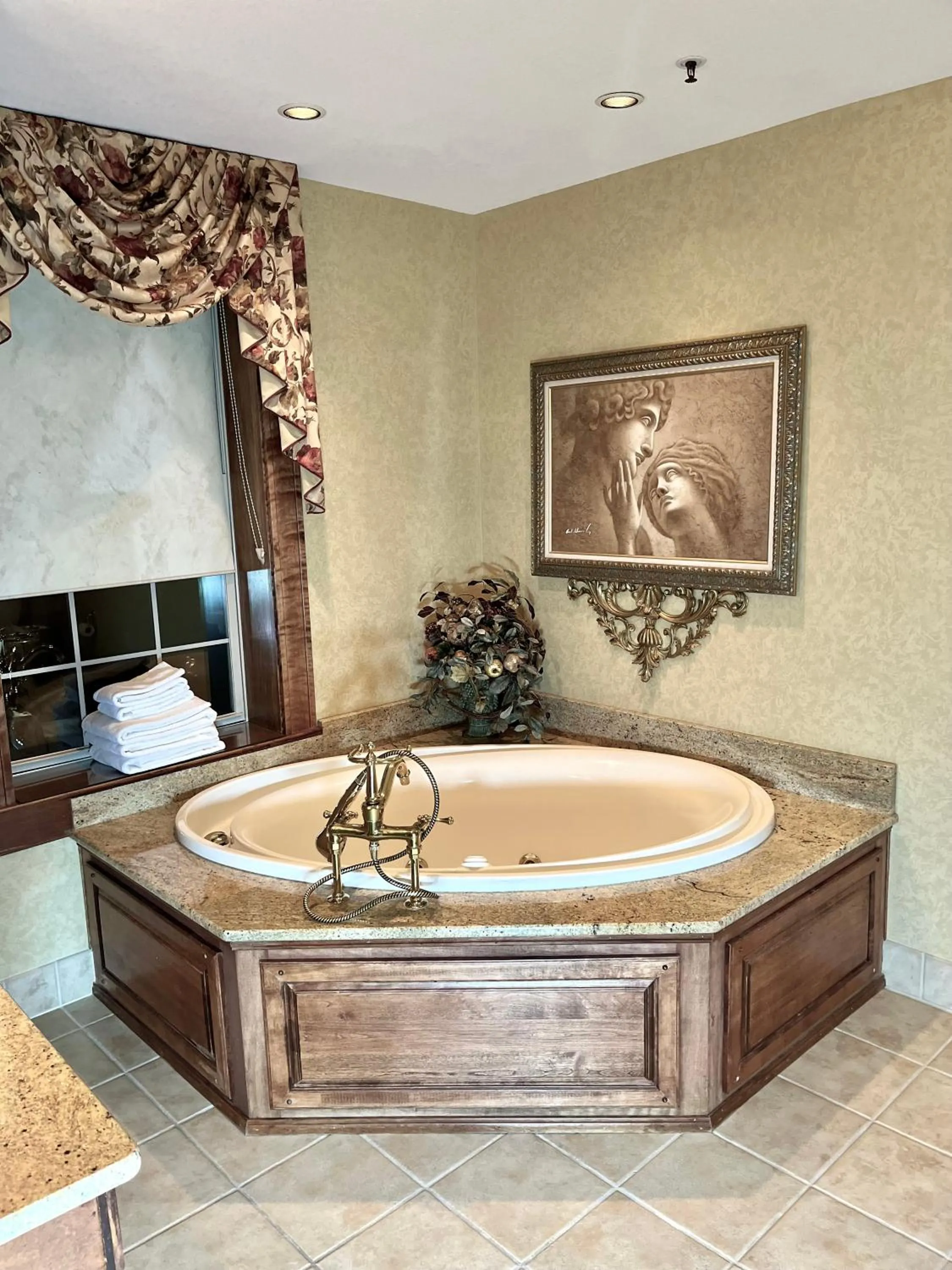 Hot Tub in The Port Hotel