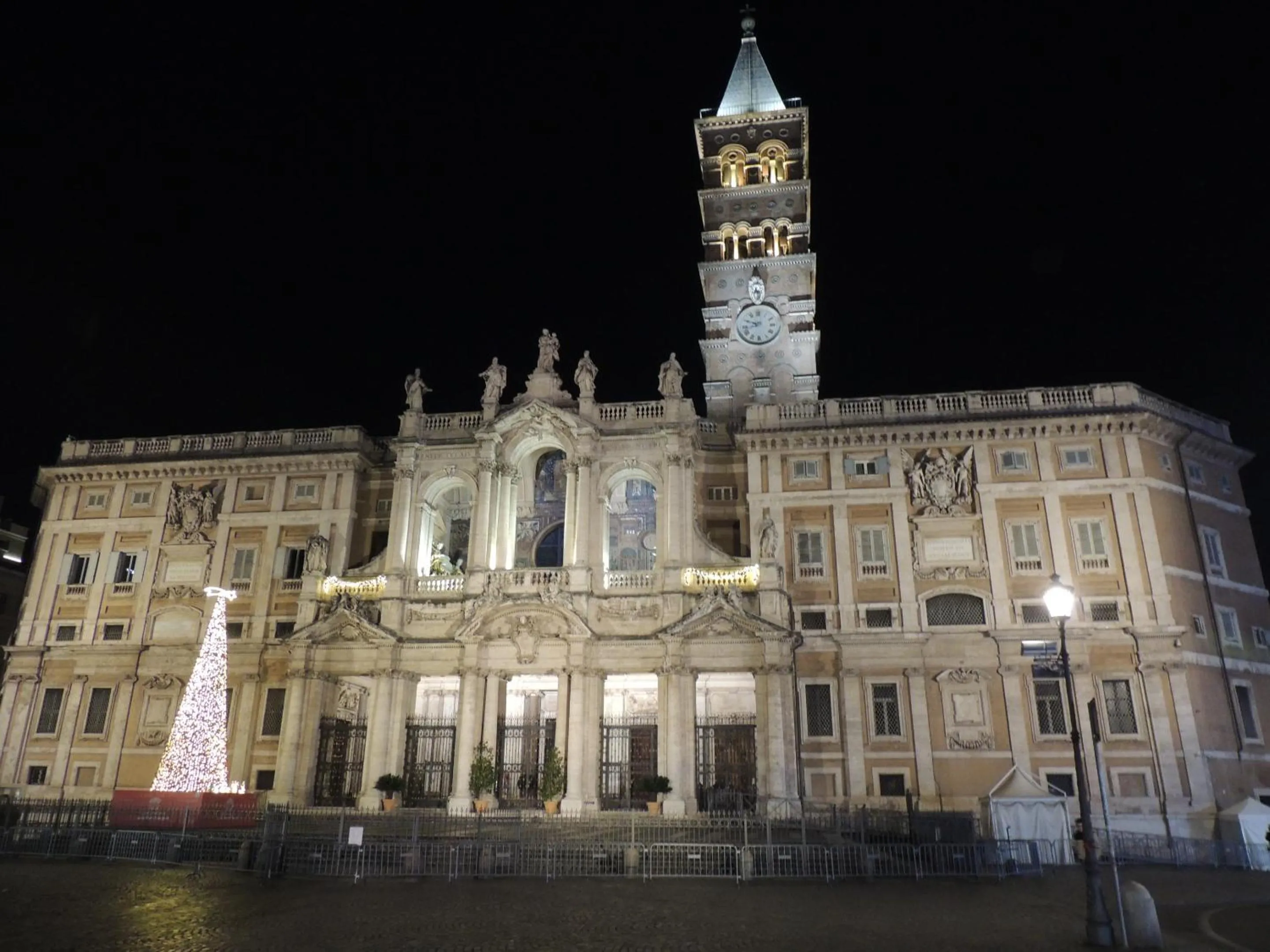 Property building in Madonna della Neve