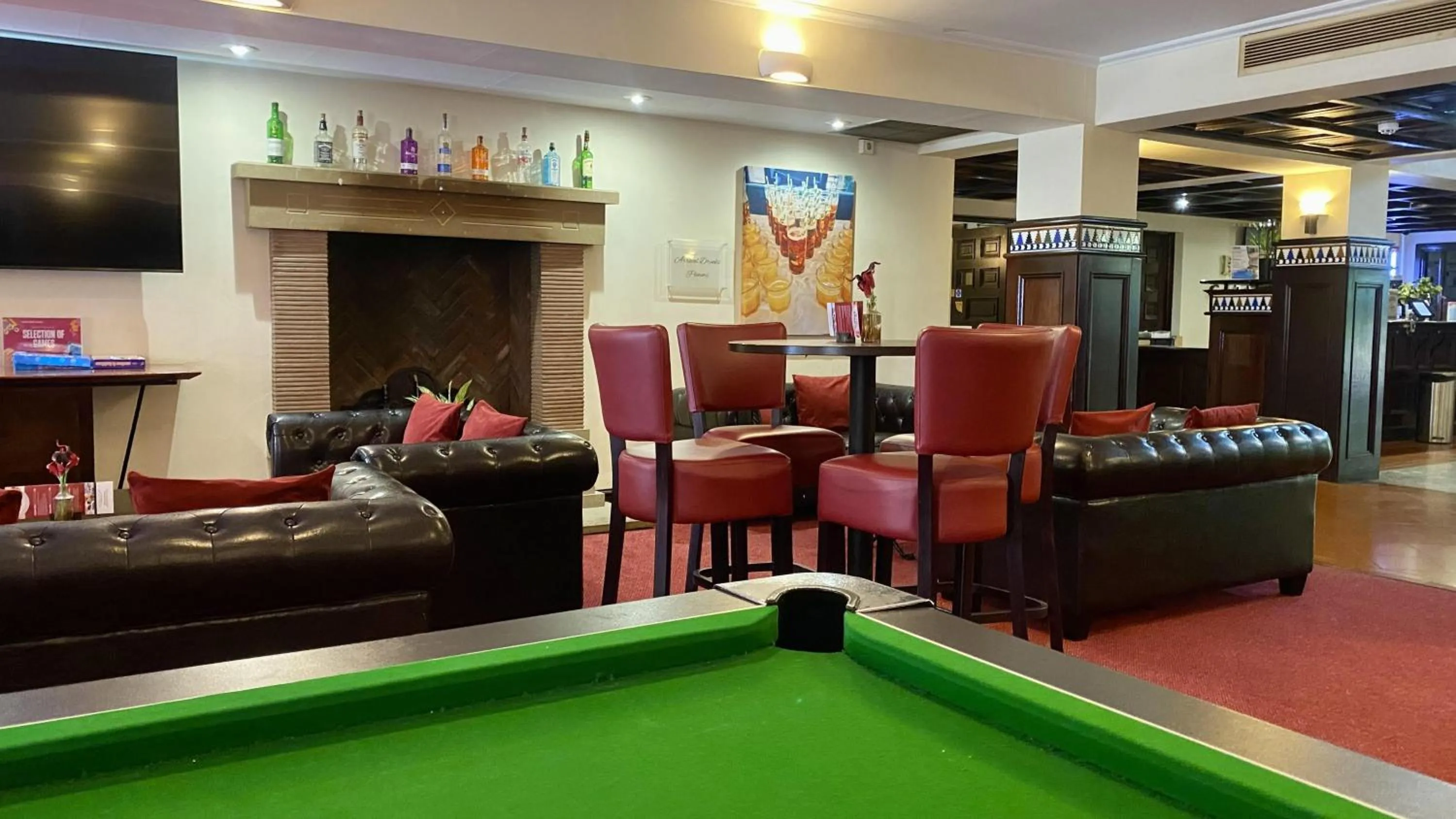 Lounge or bar in Europa Gatwick Hotel & Spa