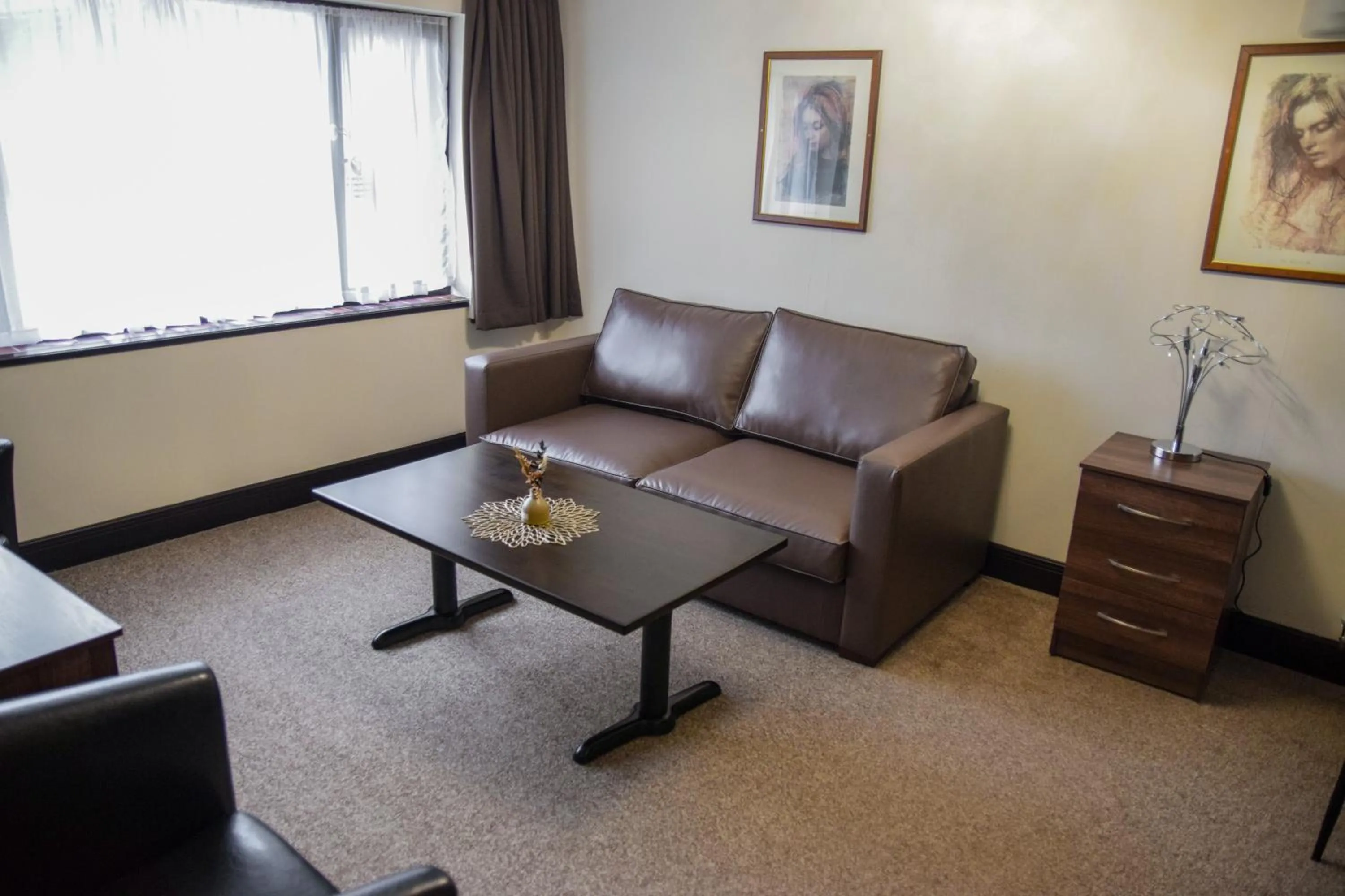 Living room in Europa Gatwick Hotel & Spa