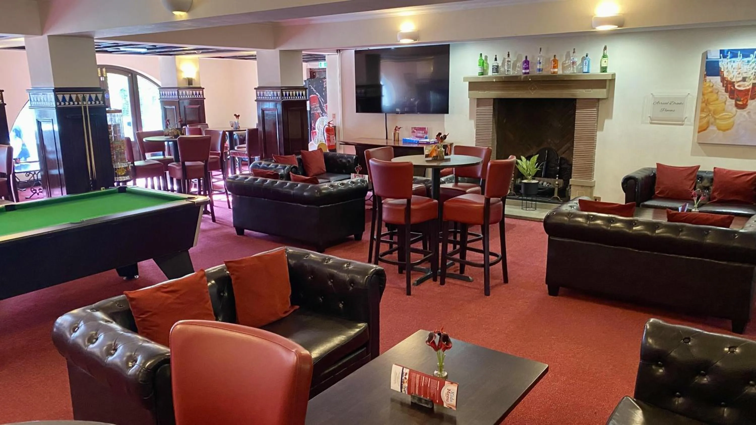 Communal lounge/ TV room in Europa Gatwick Hotel & Spa