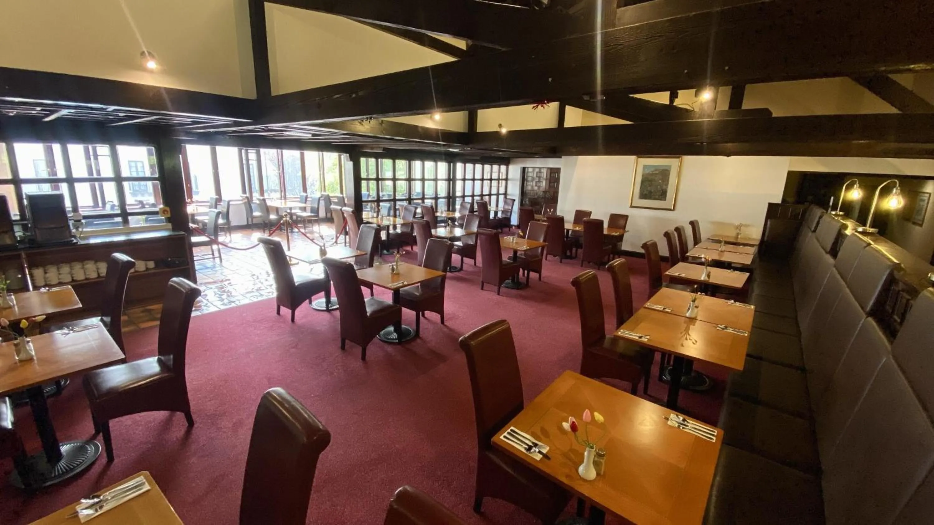 Restaurant/places to eat in Europa Gatwick Hotel & Spa