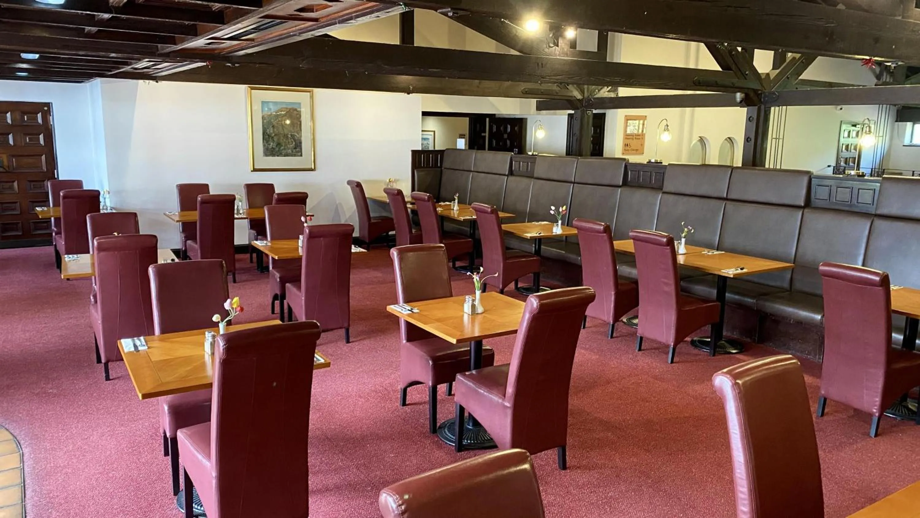 Restaurant/places to eat in Europa Gatwick Hotel & Spa