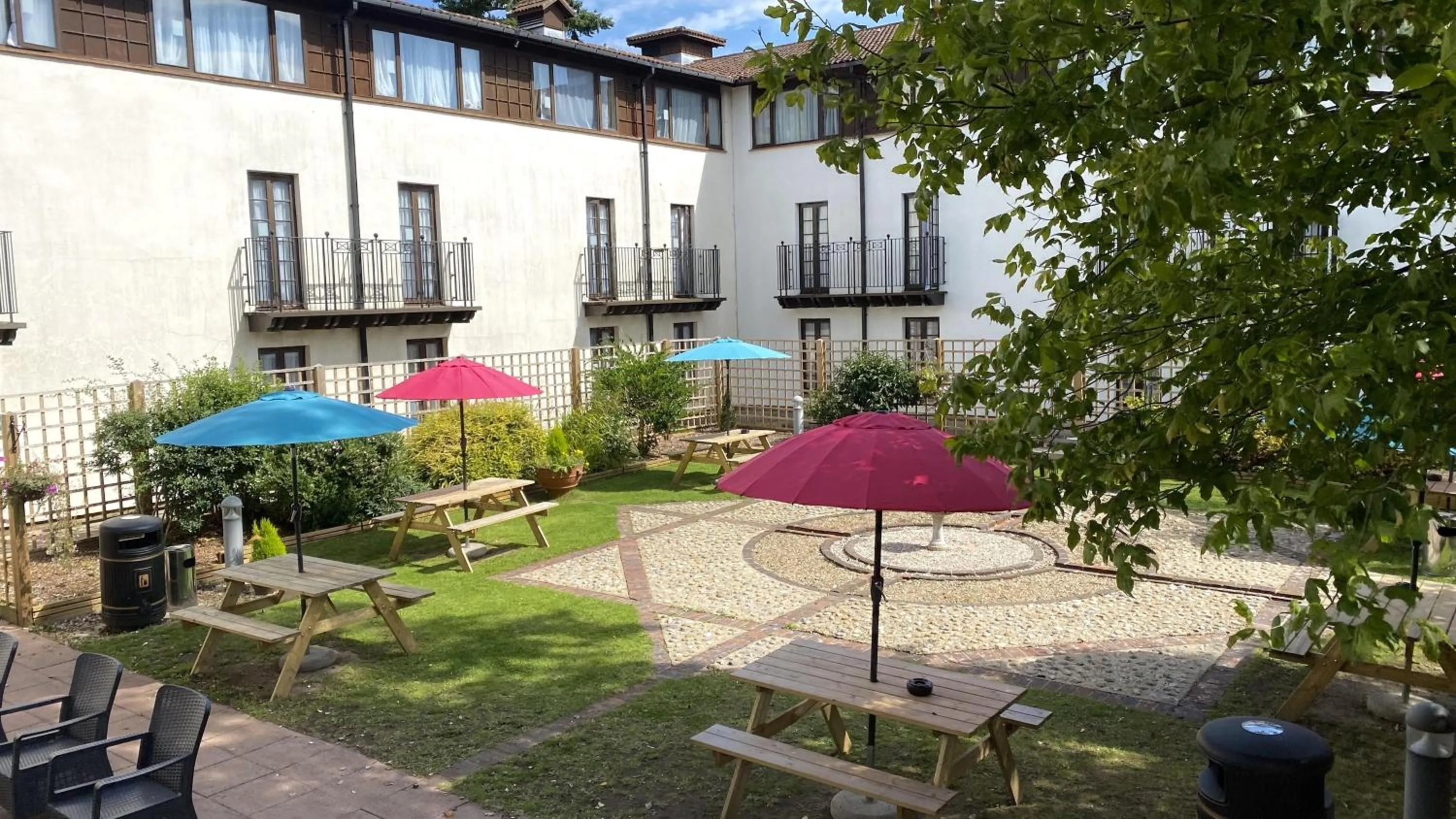 Garden in Europa Gatwick Hotel & Spa