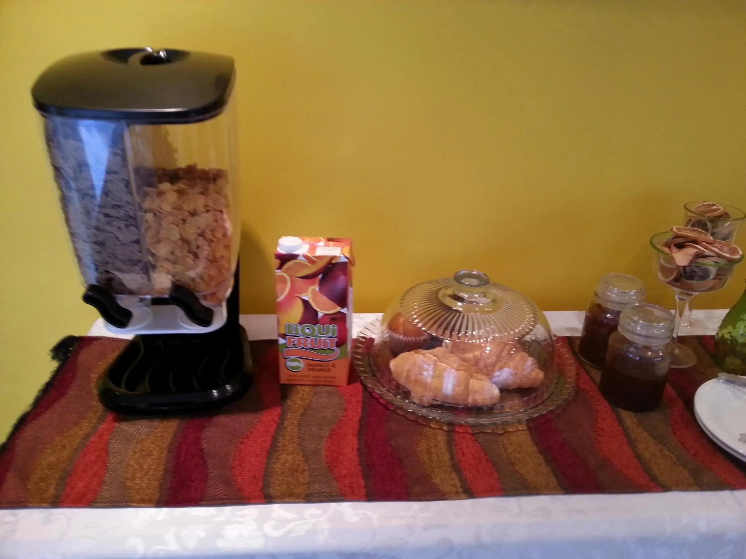 Food and drinks in Alicia's B&B Food and drinks in Alicia's B&B