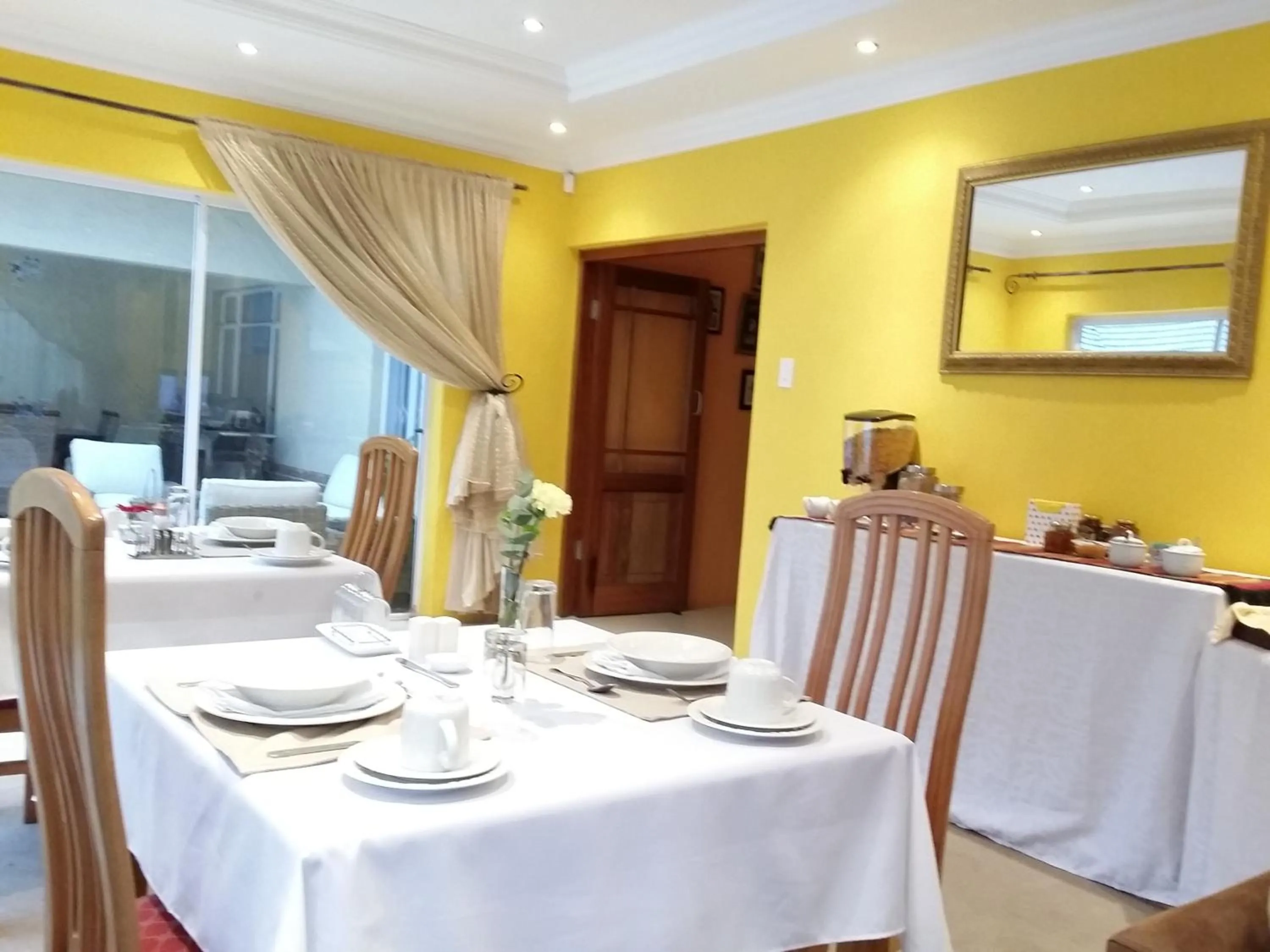 Restaurant/places to eat in Alicia's B&B