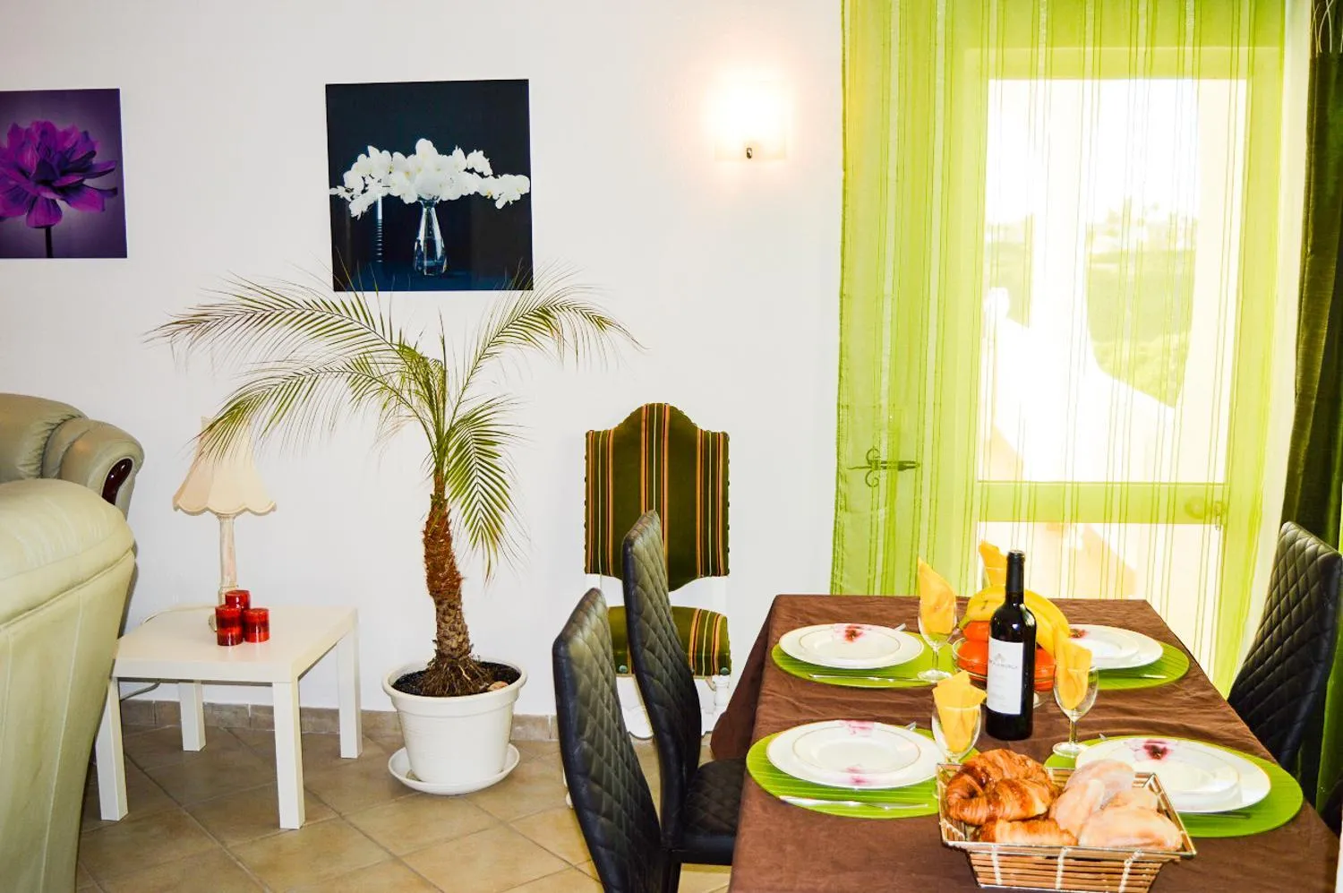 Dining area in Algarpraia
