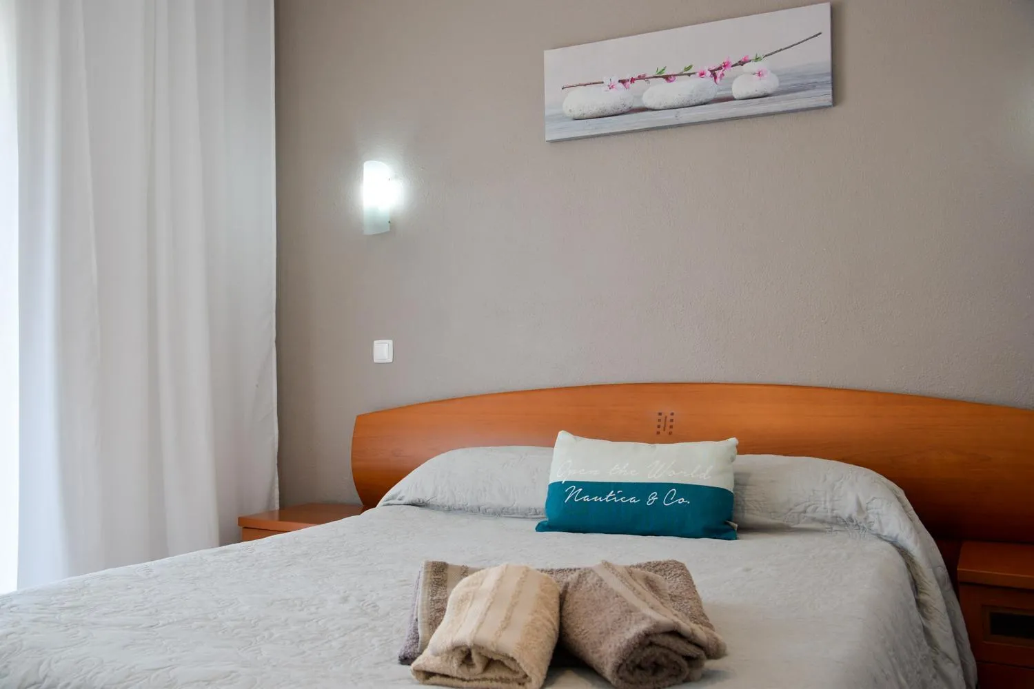 Bedroom, Bed in Algarpraia
