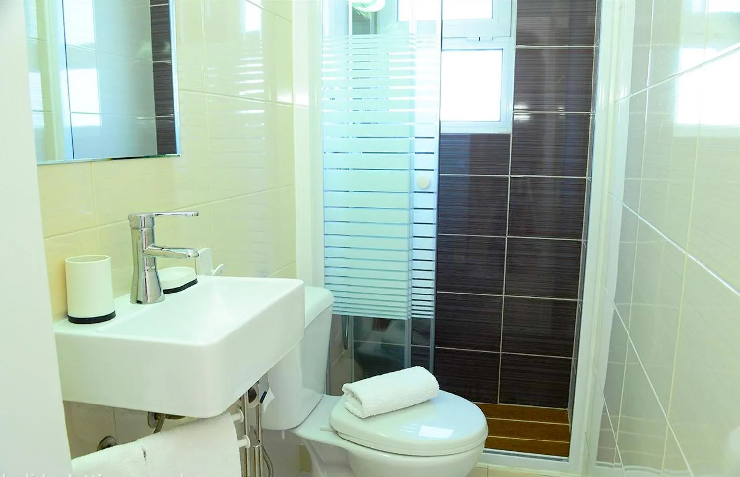 Bathroom in Algarpraia