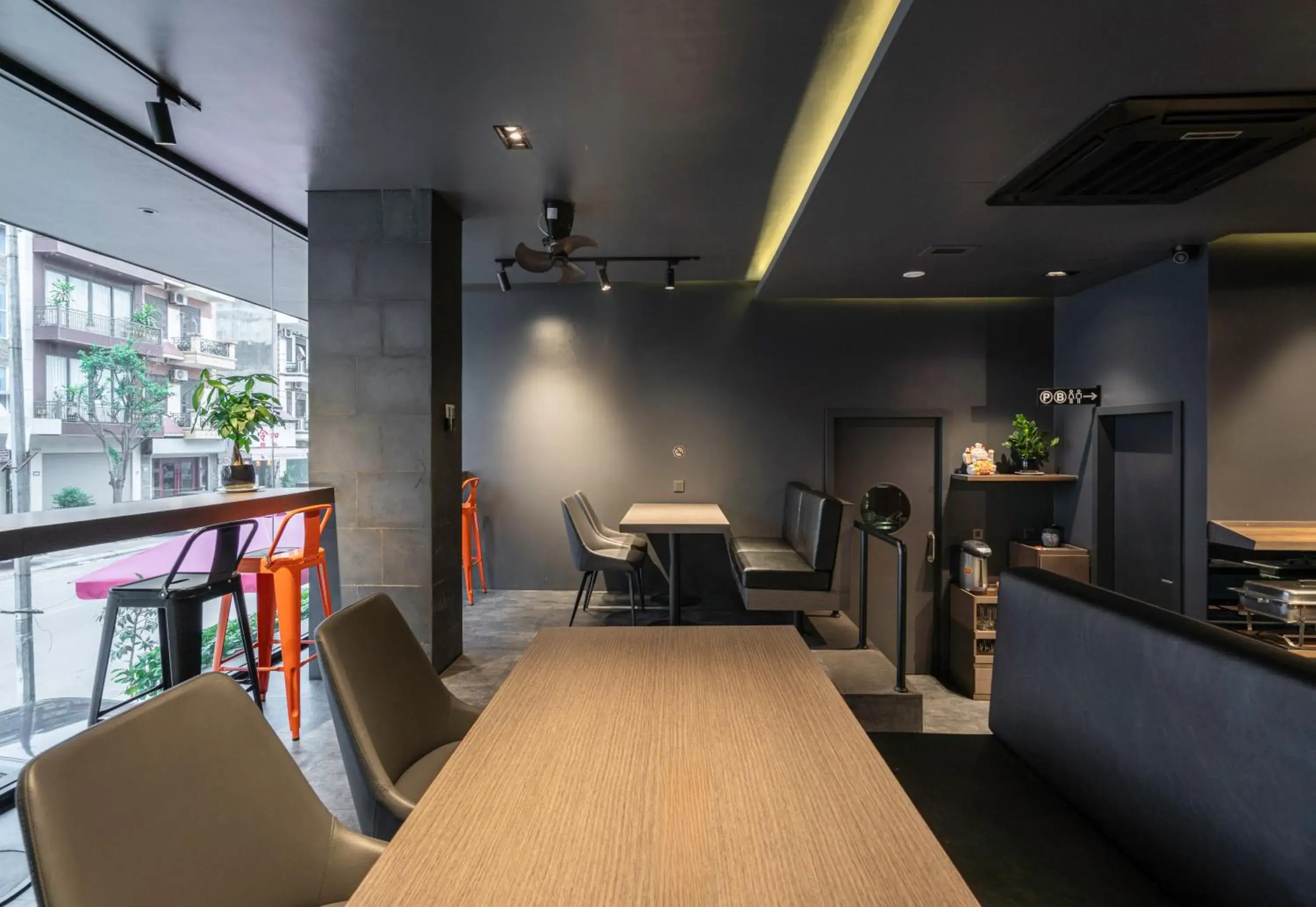 Restaurant/places to eat in Linn Hotel Bac Giang Restaurant/places to eat in Linn Hotel Bac Giang