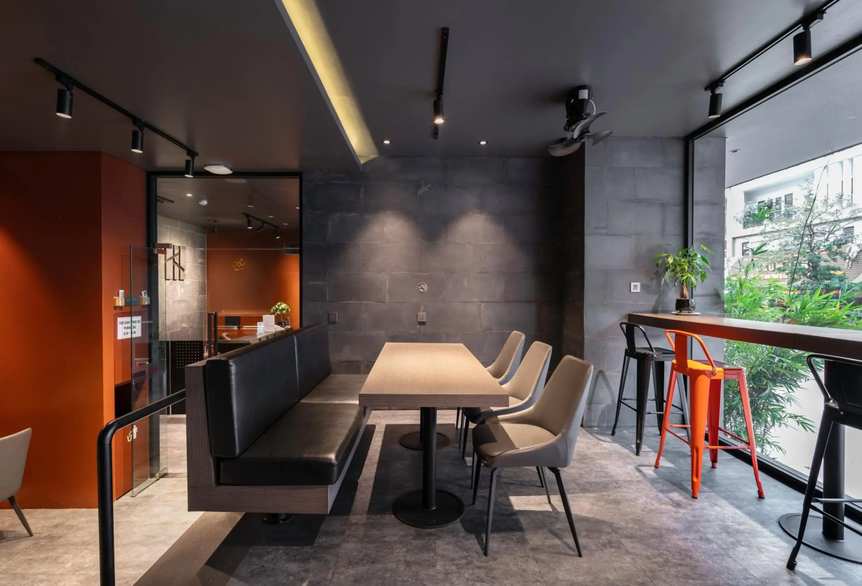 Restaurant/places to eat in Linn Hotel Bac Giang Restaurant/places to eat in Linn Hotel Bac Giang
