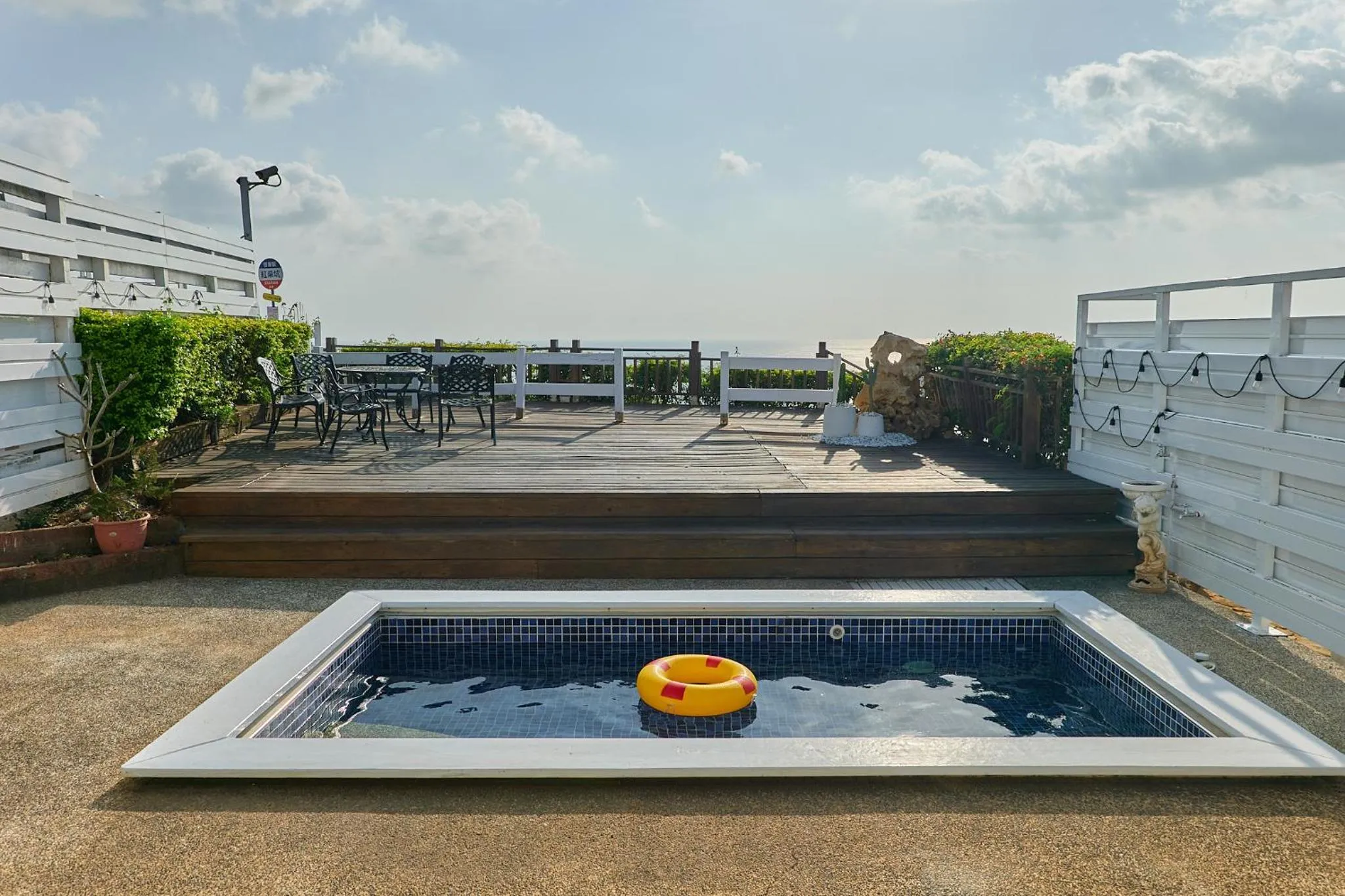 Pool view in Cliff Villa