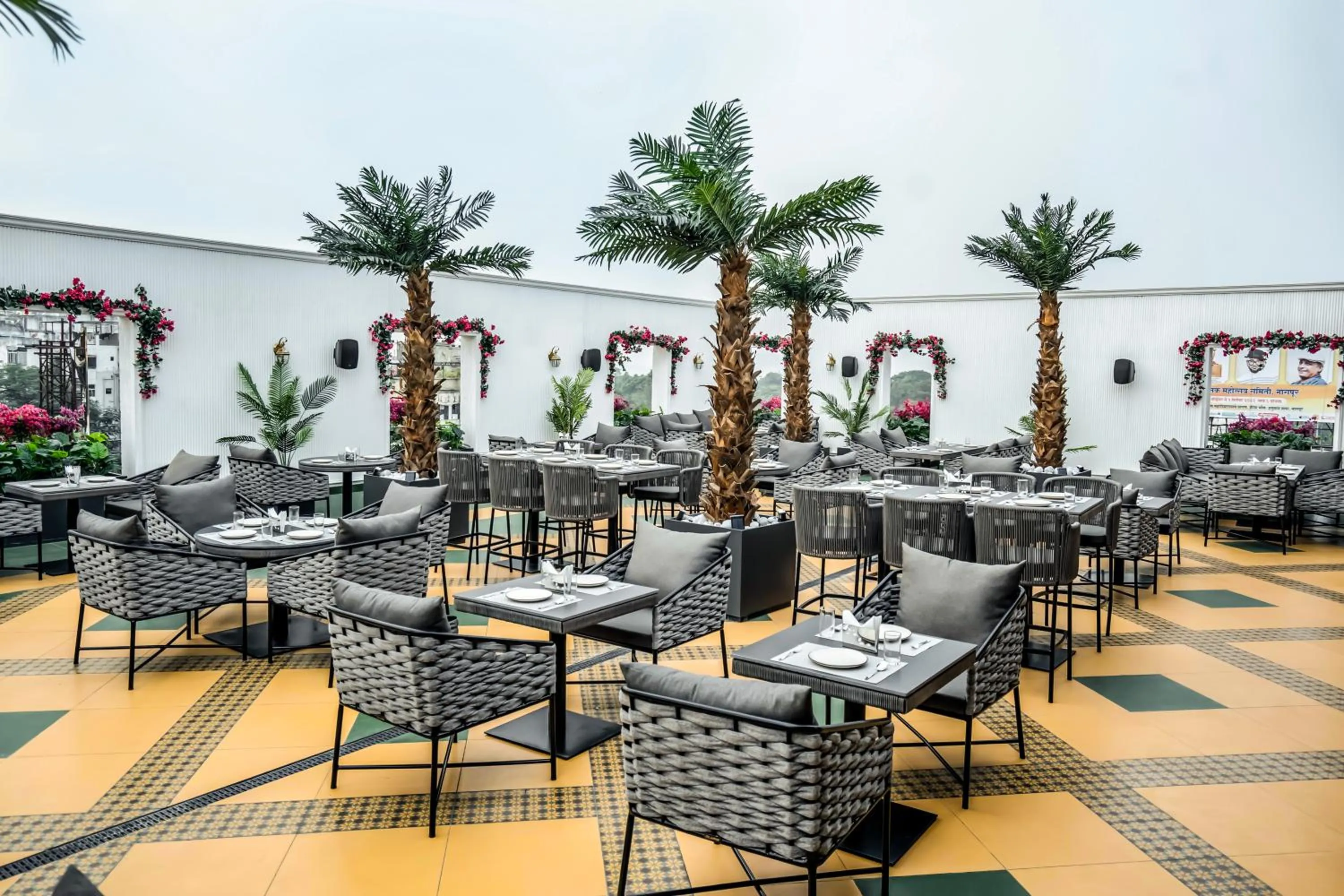 Restaurant/places to eat in M2 Square by Monday Premium