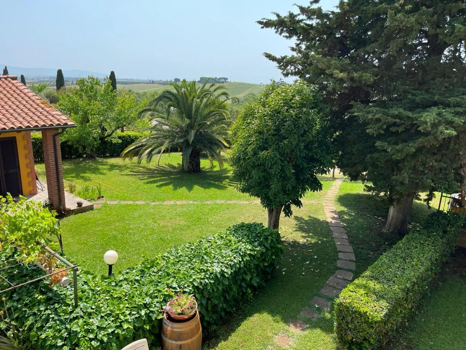 Garden view in Agriturismo La Carlina
