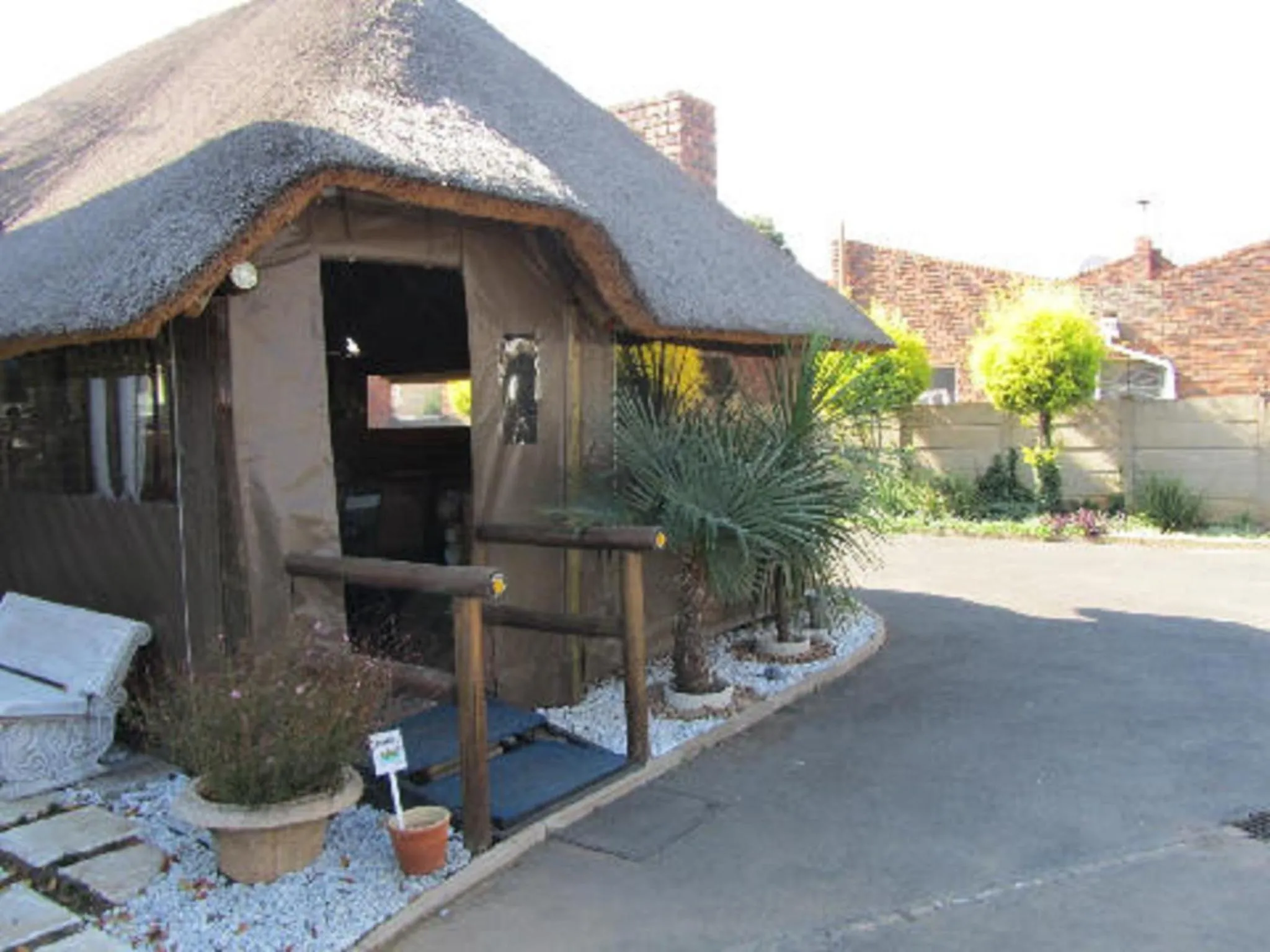 Mall Guesthouse