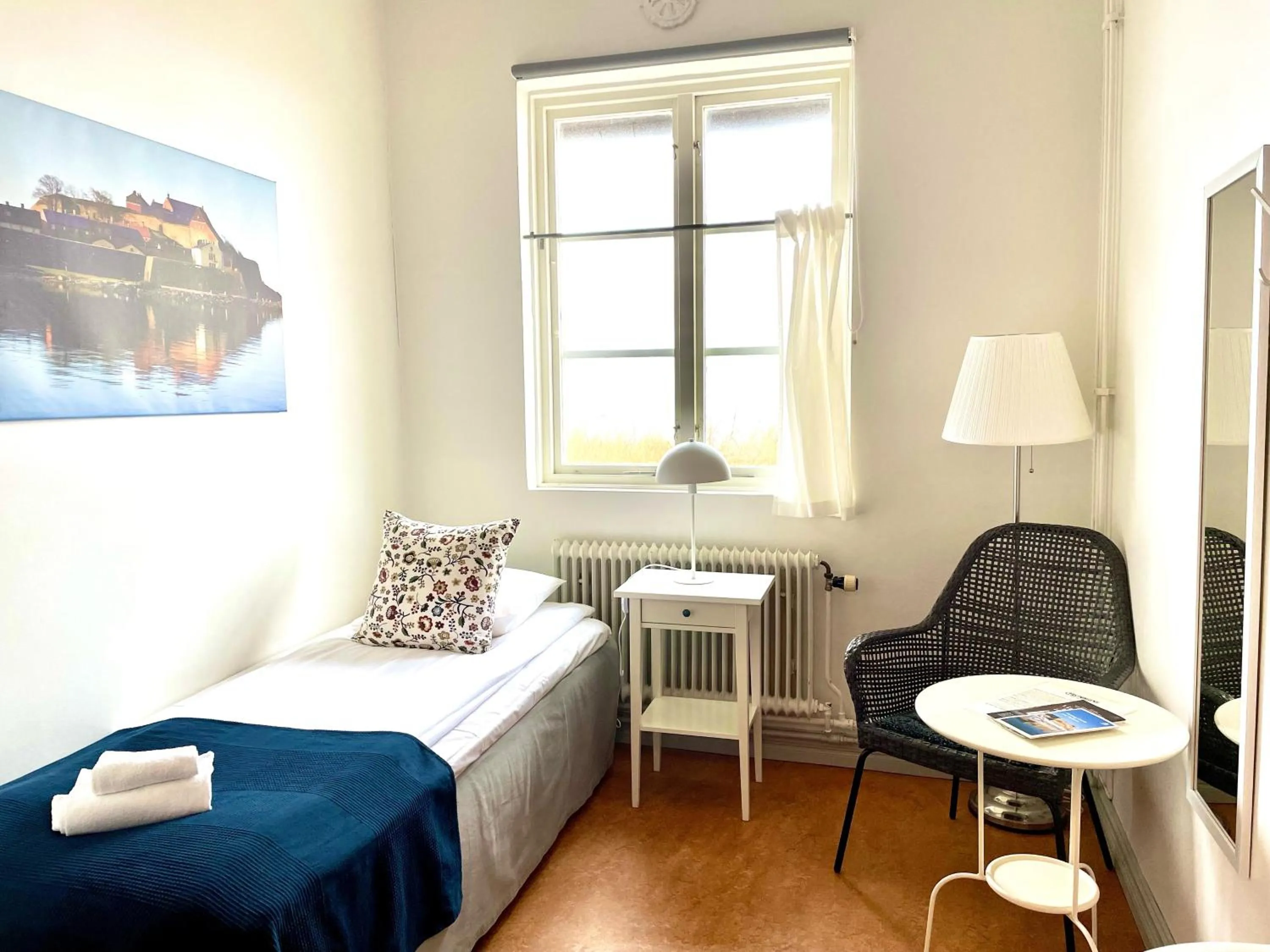 Property building, Bed in Fästningens