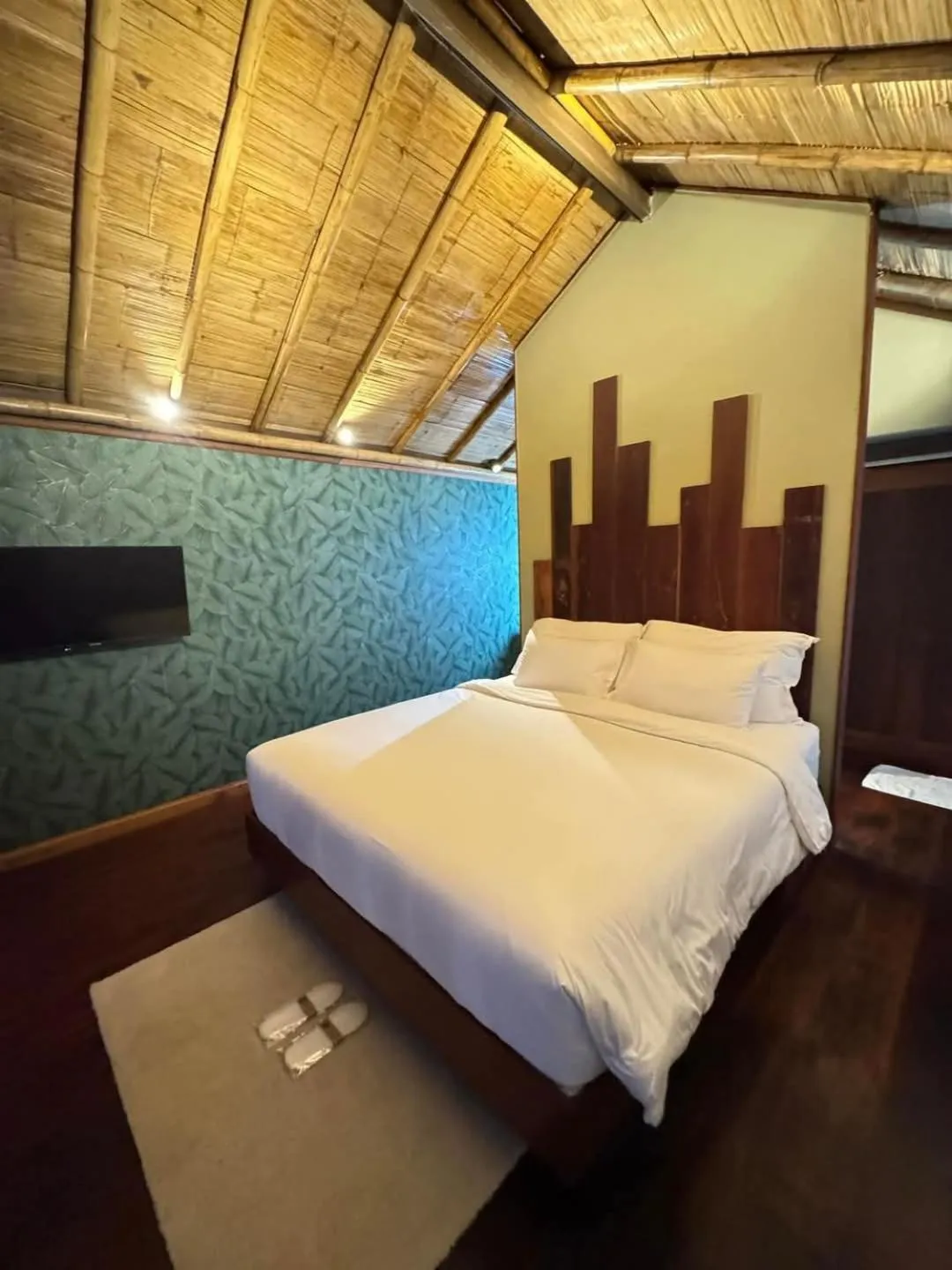Bed in Earth Elements Eco Resort
