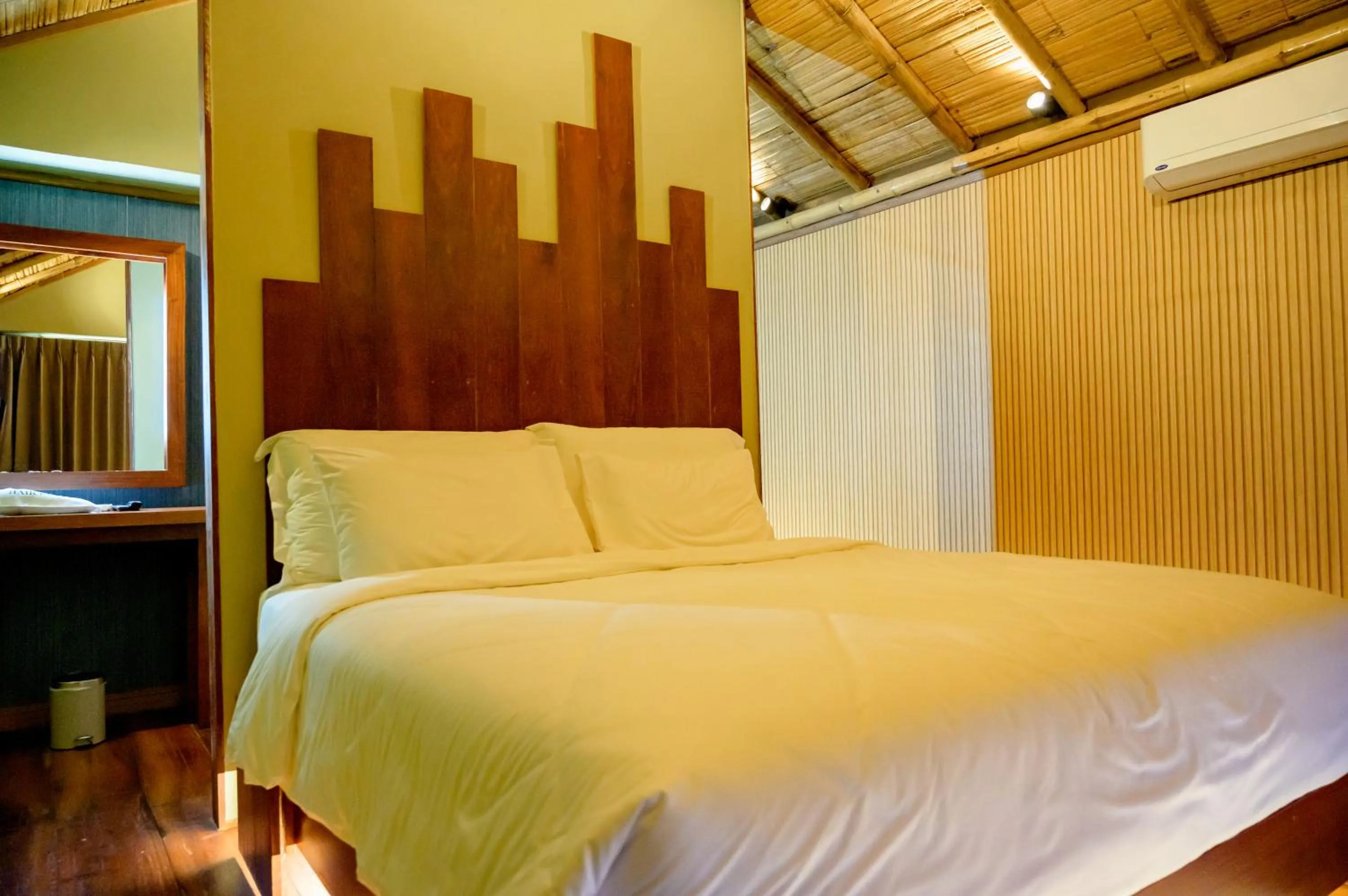 Bed in Earth Elements Eco Resort