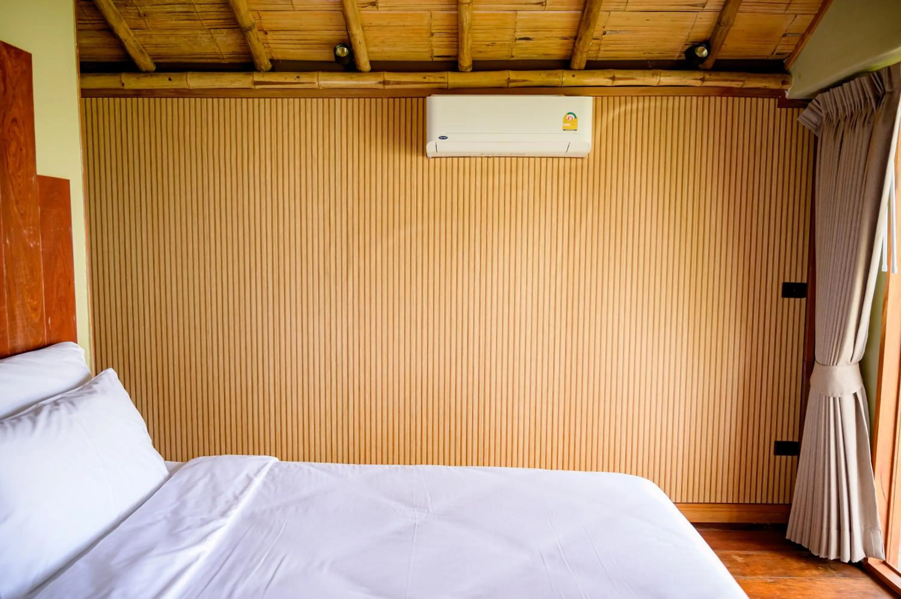 Bed in Earth Elements Eco Resort