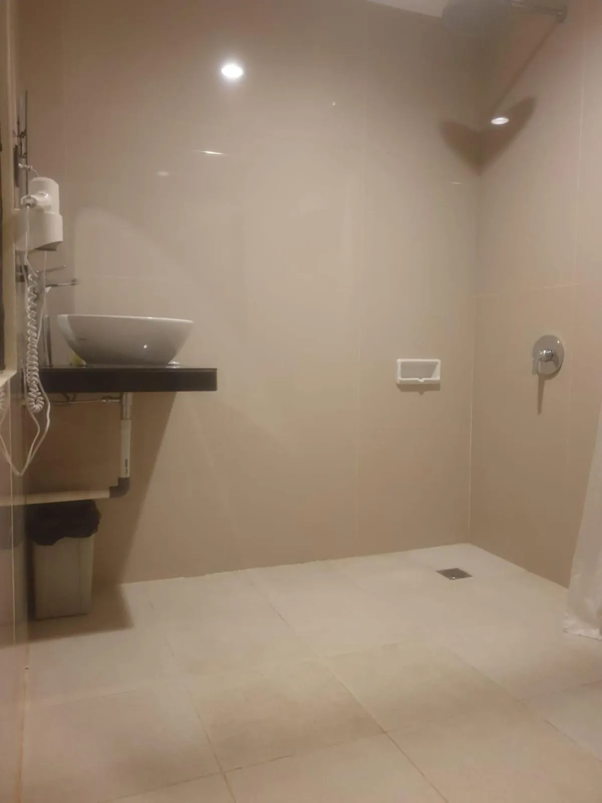 Bathroom in Violand Garden Hotel Samarinda