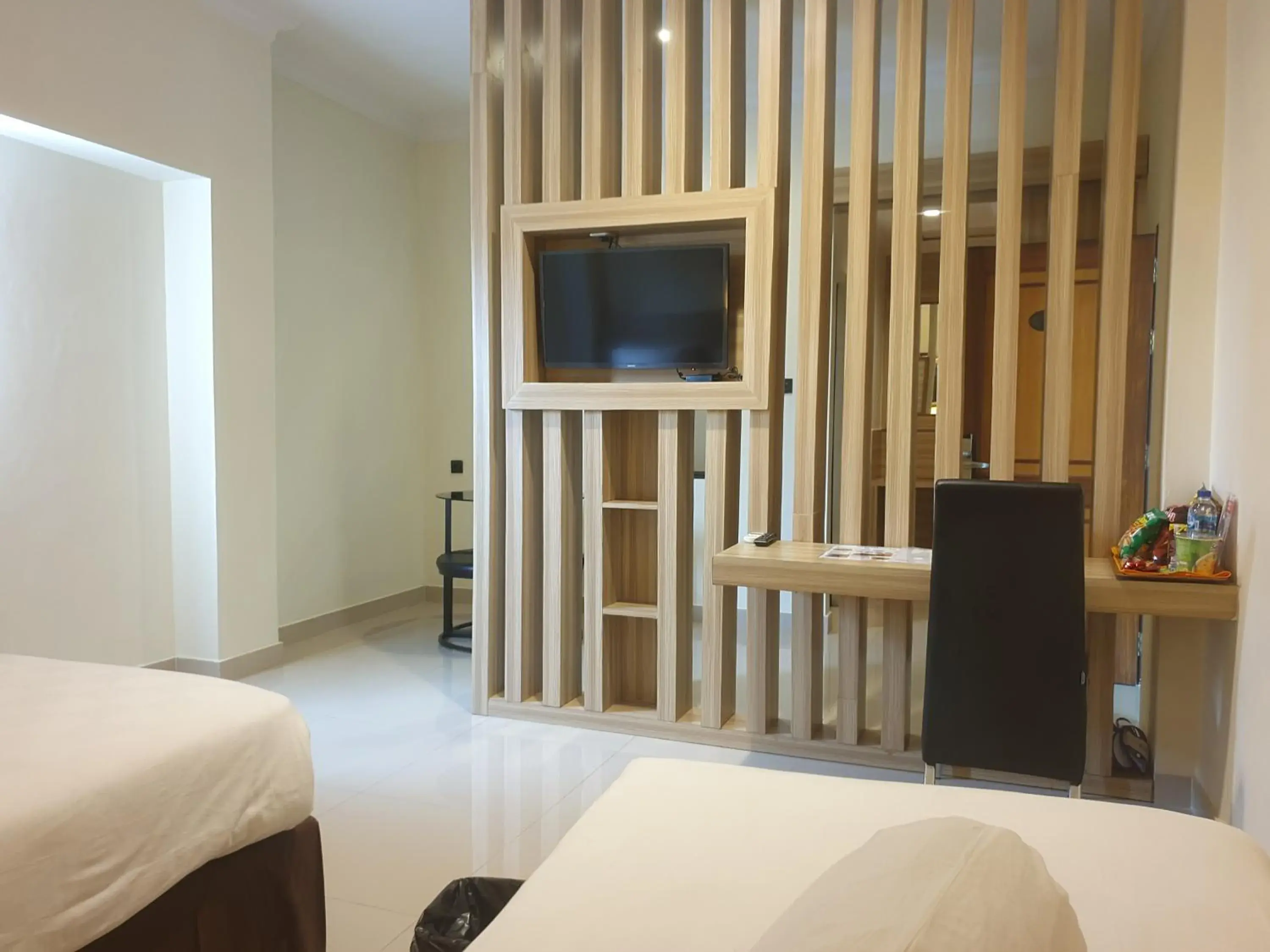 Superior King Room in Violand Garden Hotel Samarinda Superior King Room in Violand Garden Hotel Samarinda
