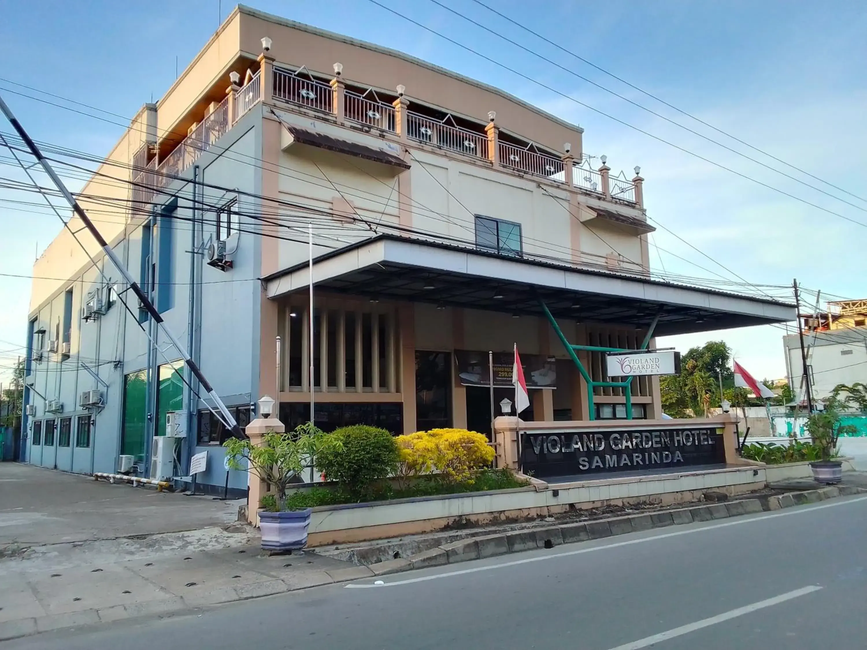 Property building in Violand Garden Hotel Samarinda Property building in Violand Garden Hotel Samarinda