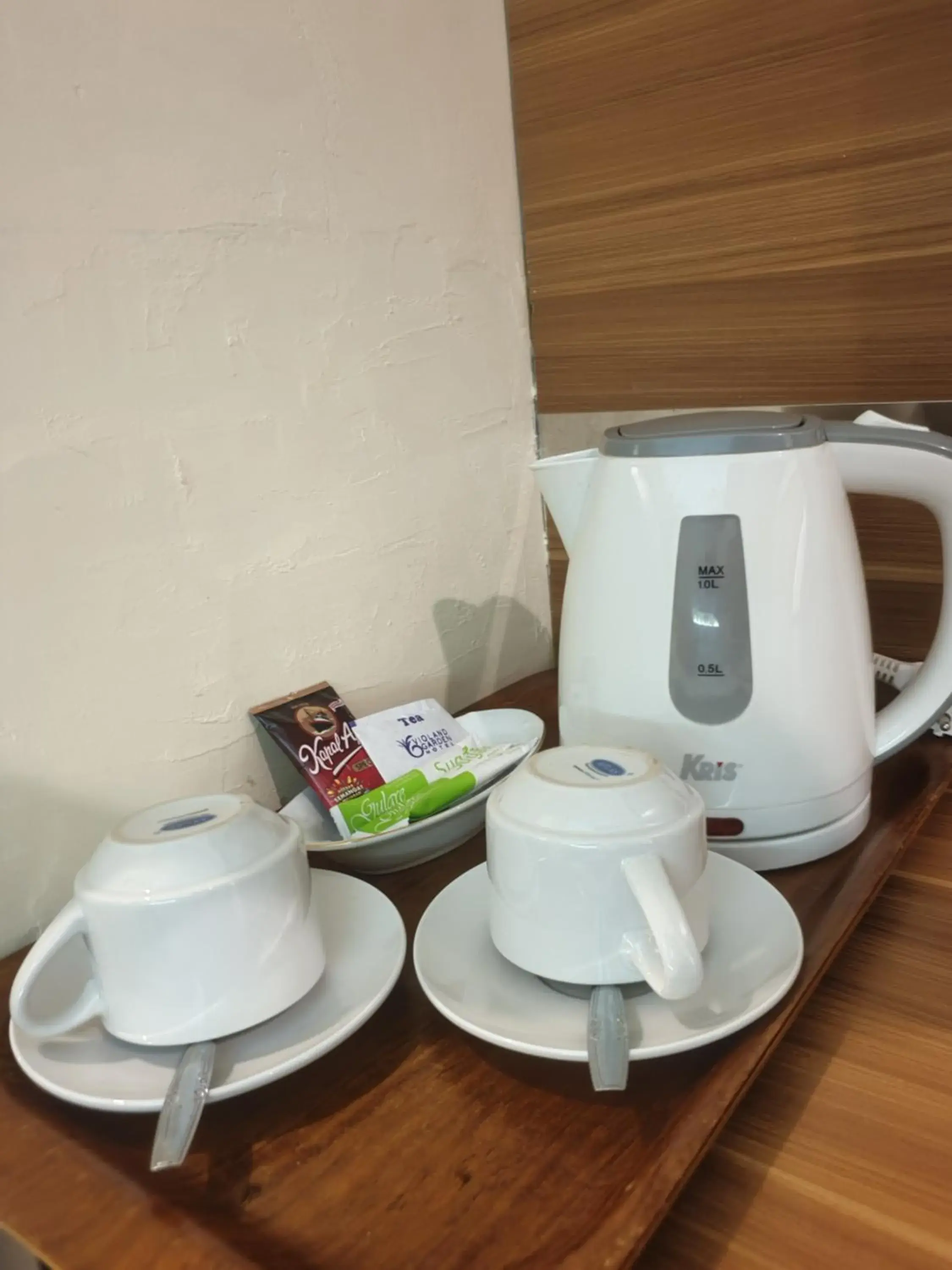 Coffee/tea facilities in Violand Garden Hotel Samarinda Coffee/tea facilities in Violand Garden Hotel Samarinda