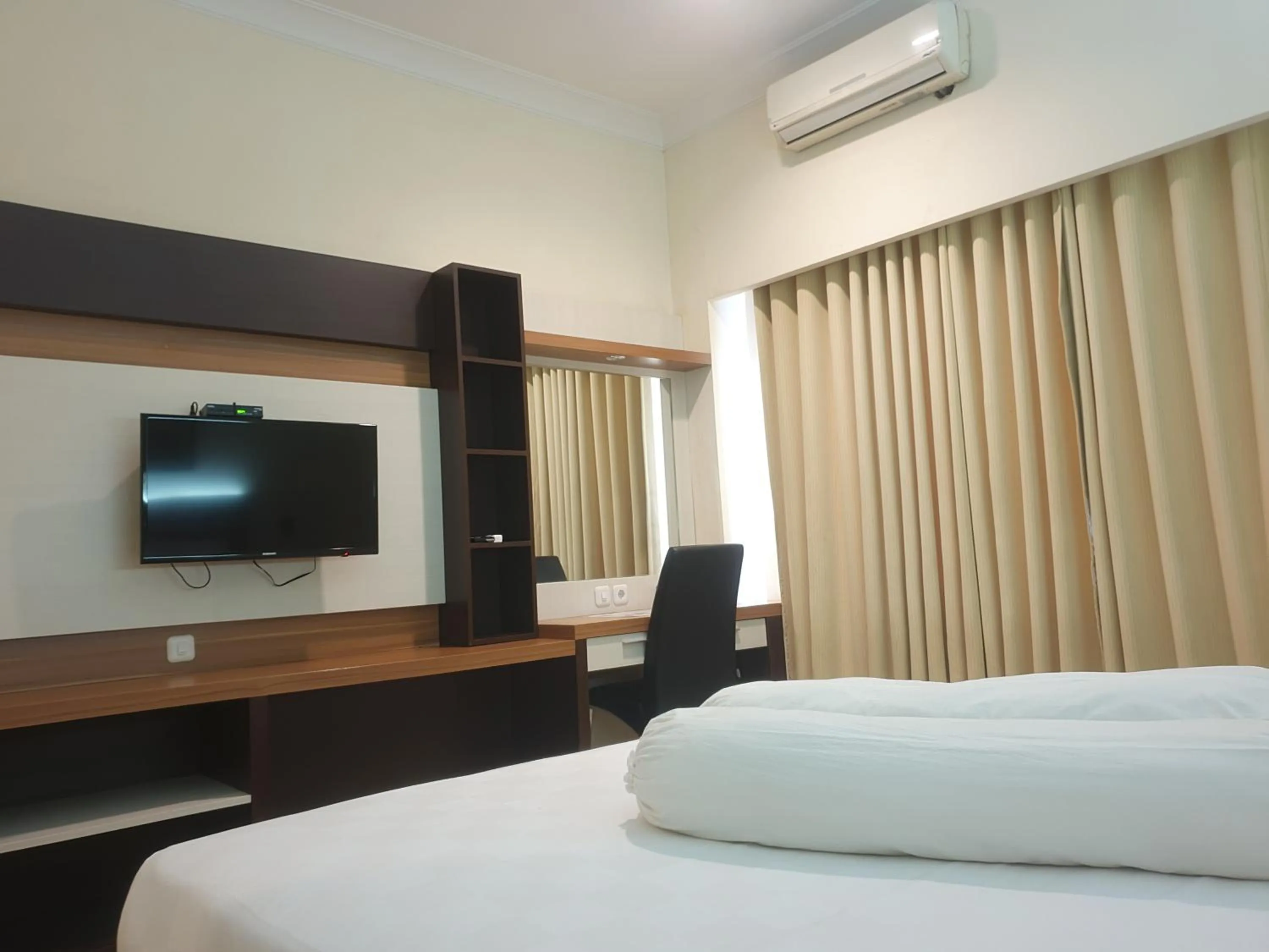 Bedroom in Violand Garden Hotel Samarinda