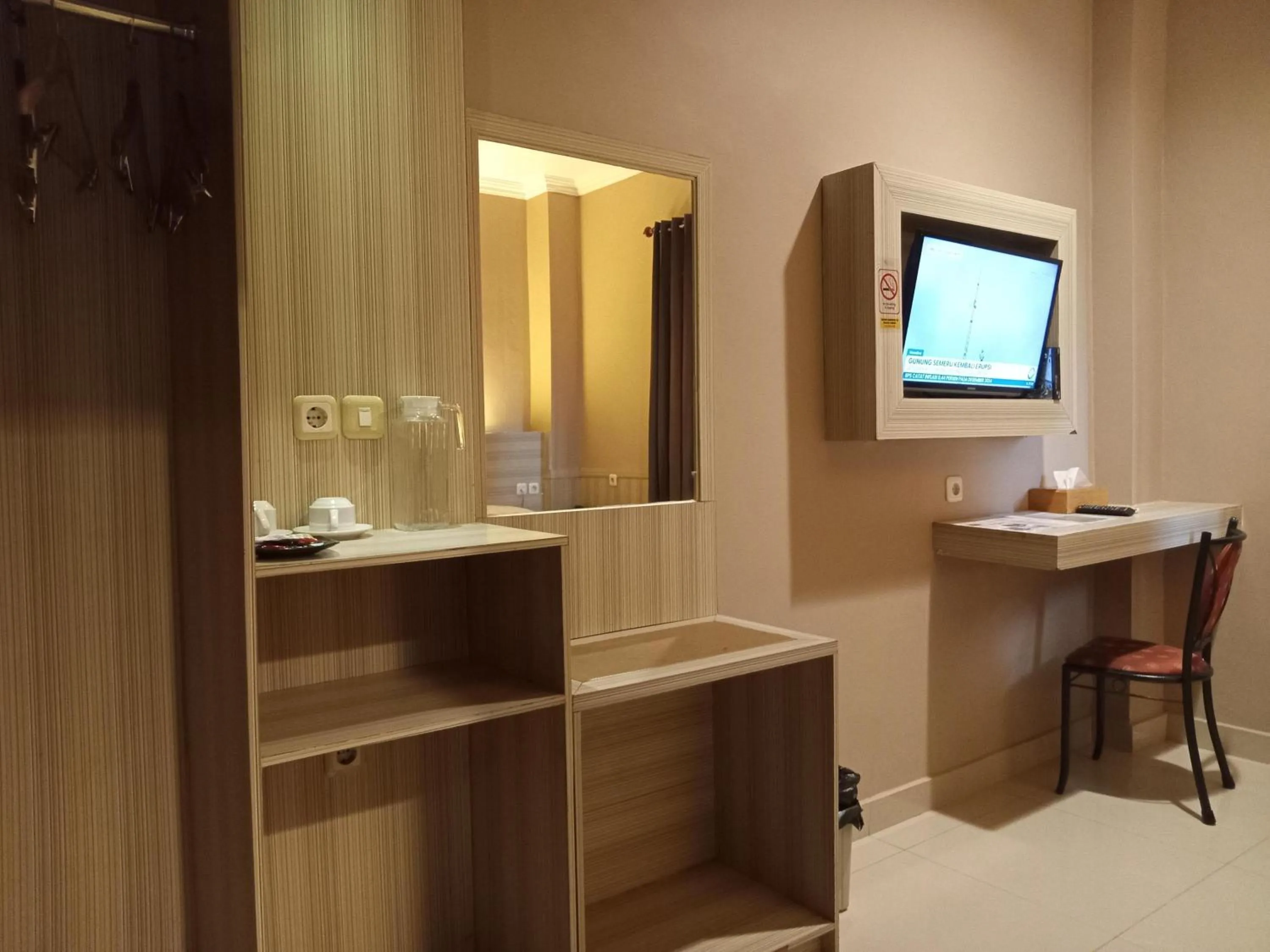 TV and multimedia in Violand Garden Hotel Samarinda