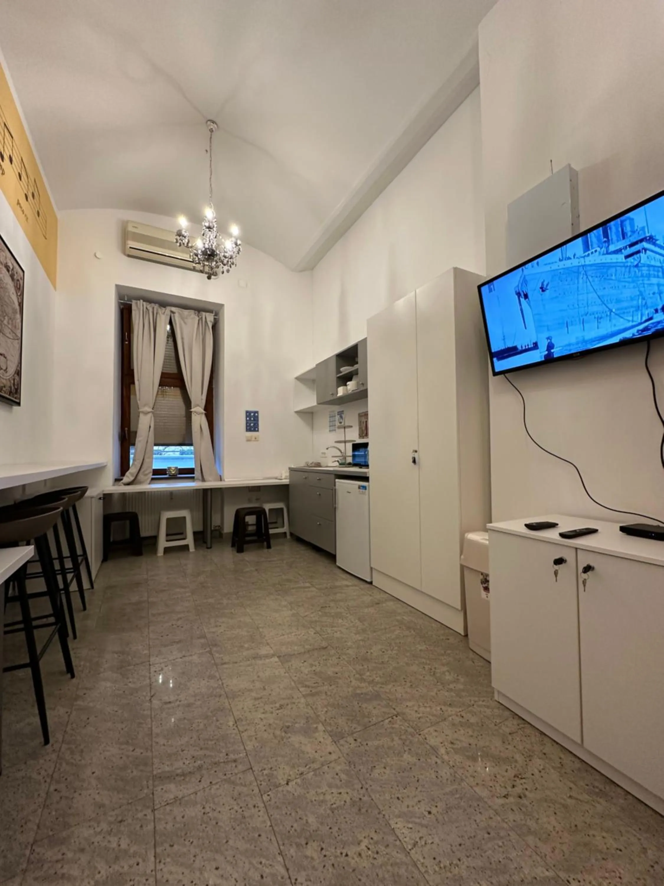 Kitchen or kitchenette in Hostel Opera