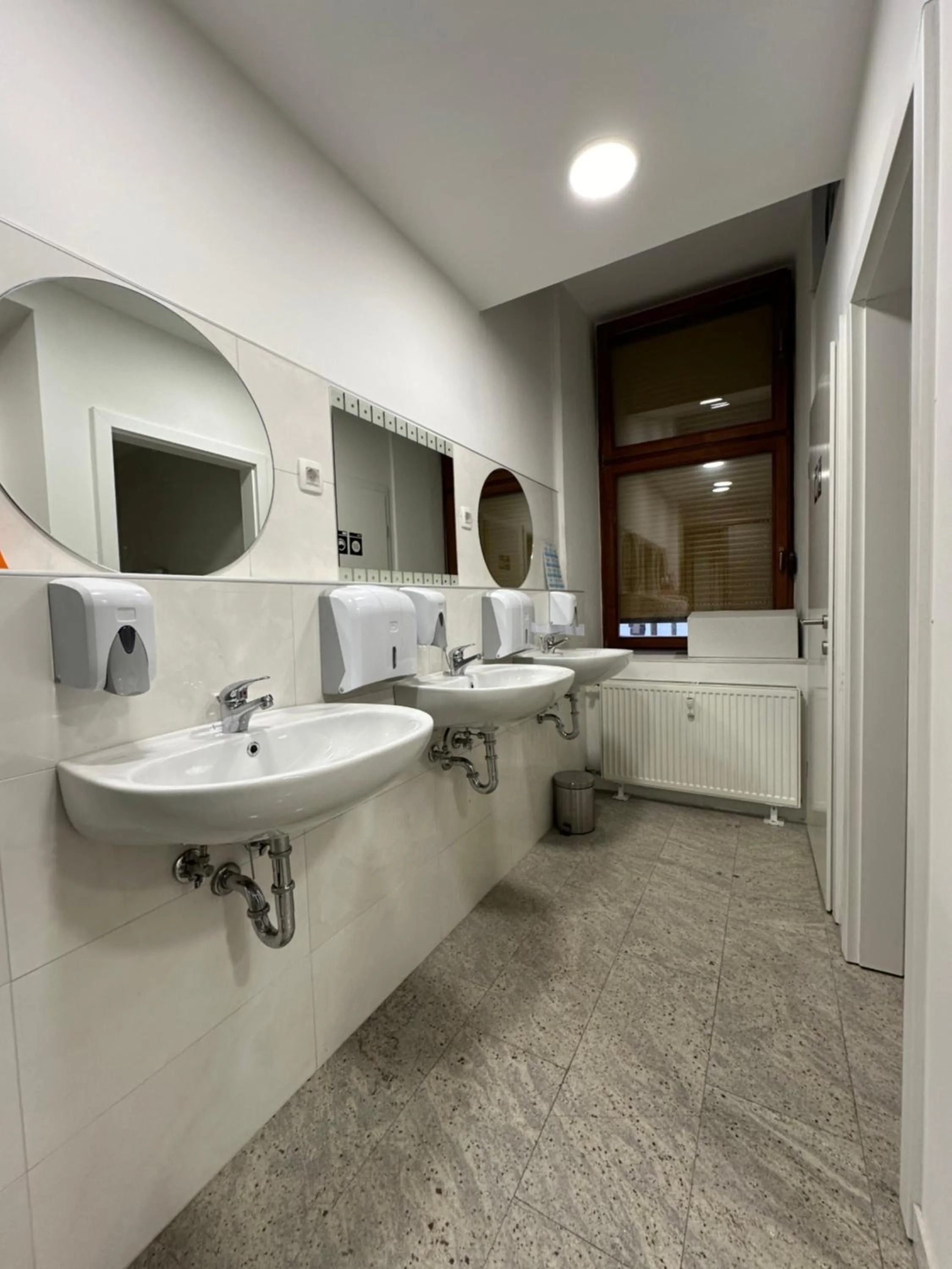 Bathroom in Hostel Opera