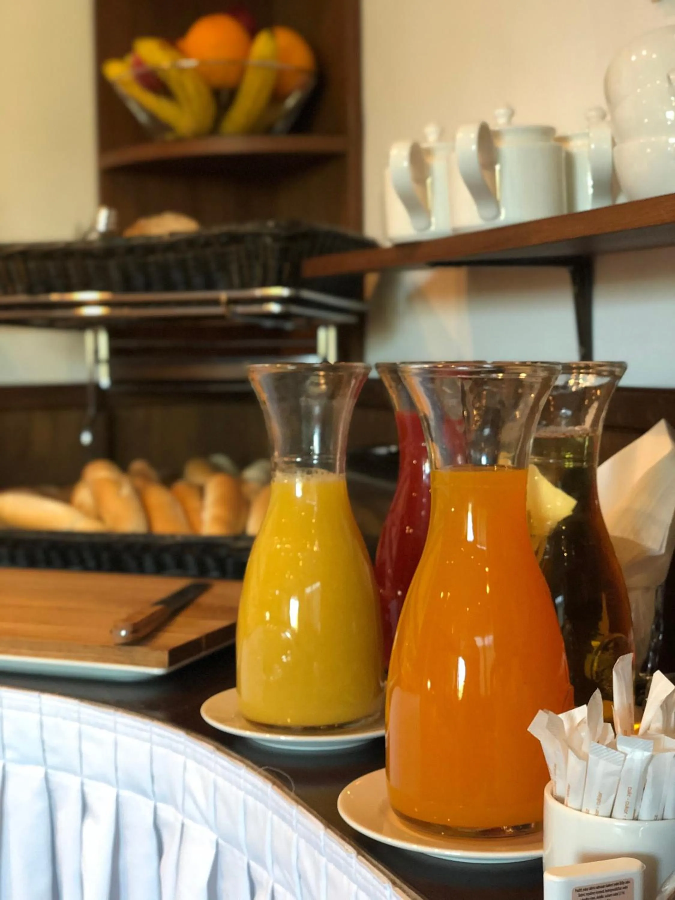 Breakfast in Hotel Bobr