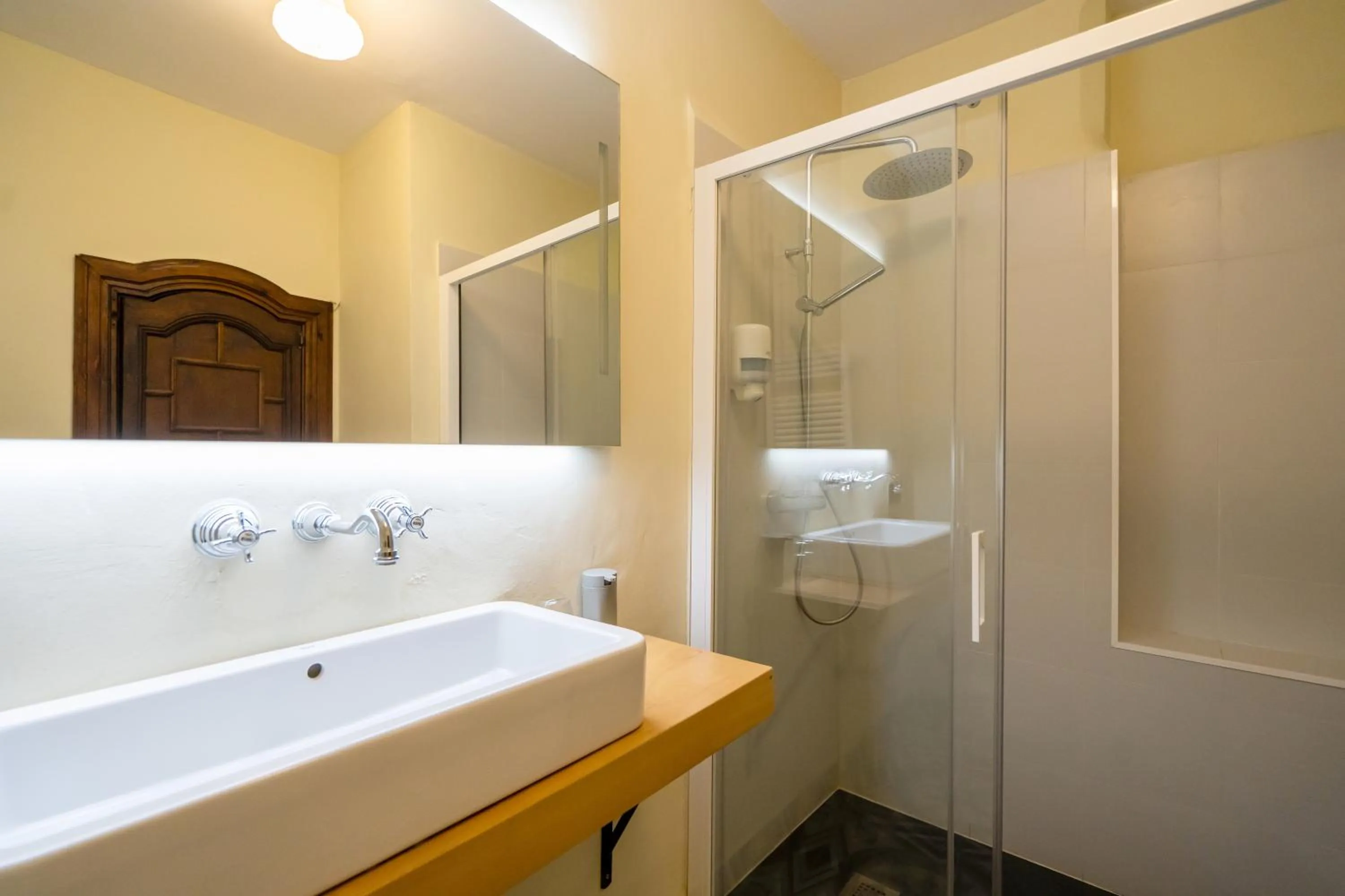 Lo Palauet de la Muralla