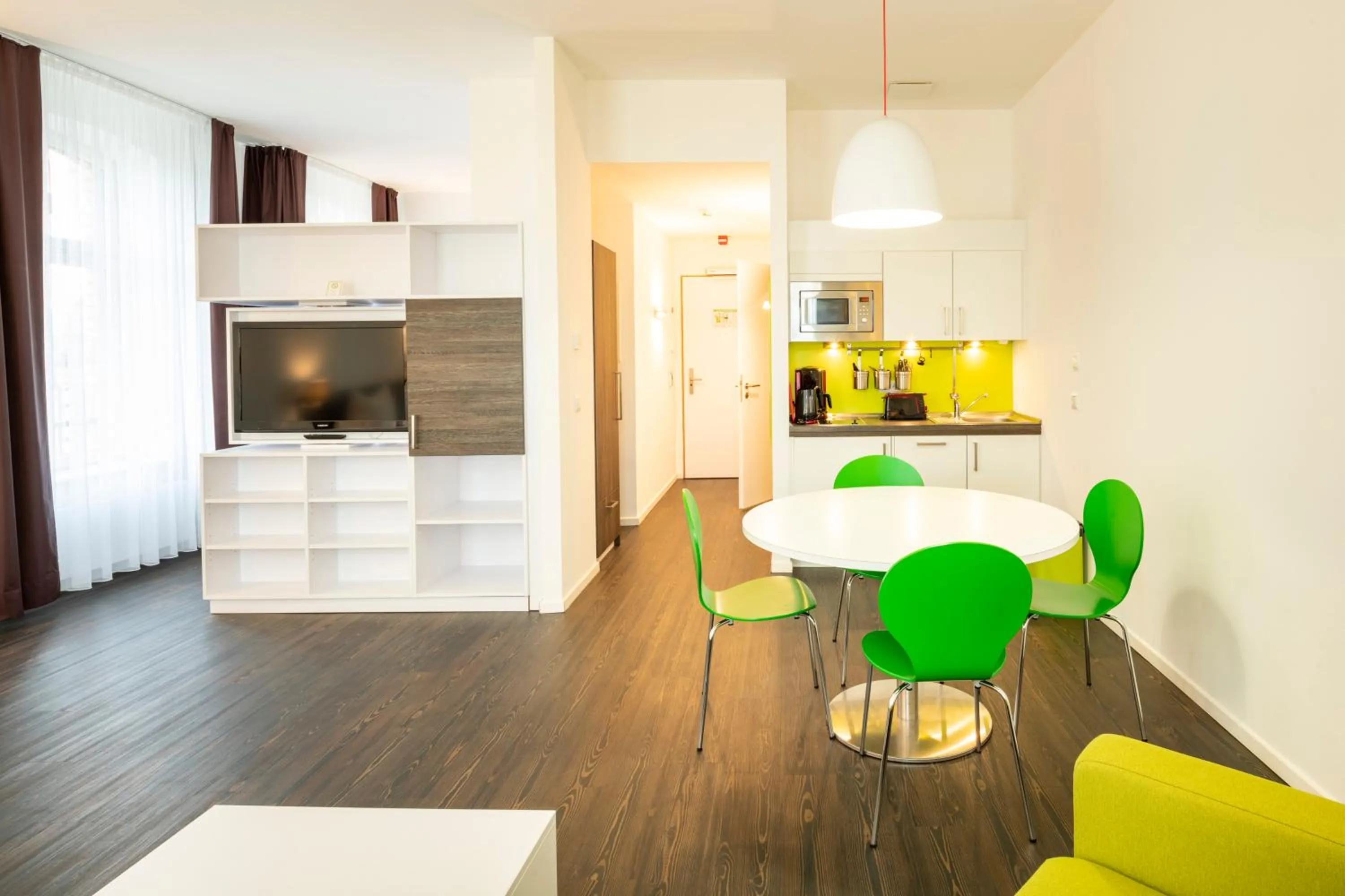 TV and multimedia in Boardinghaus Weinberg Campus