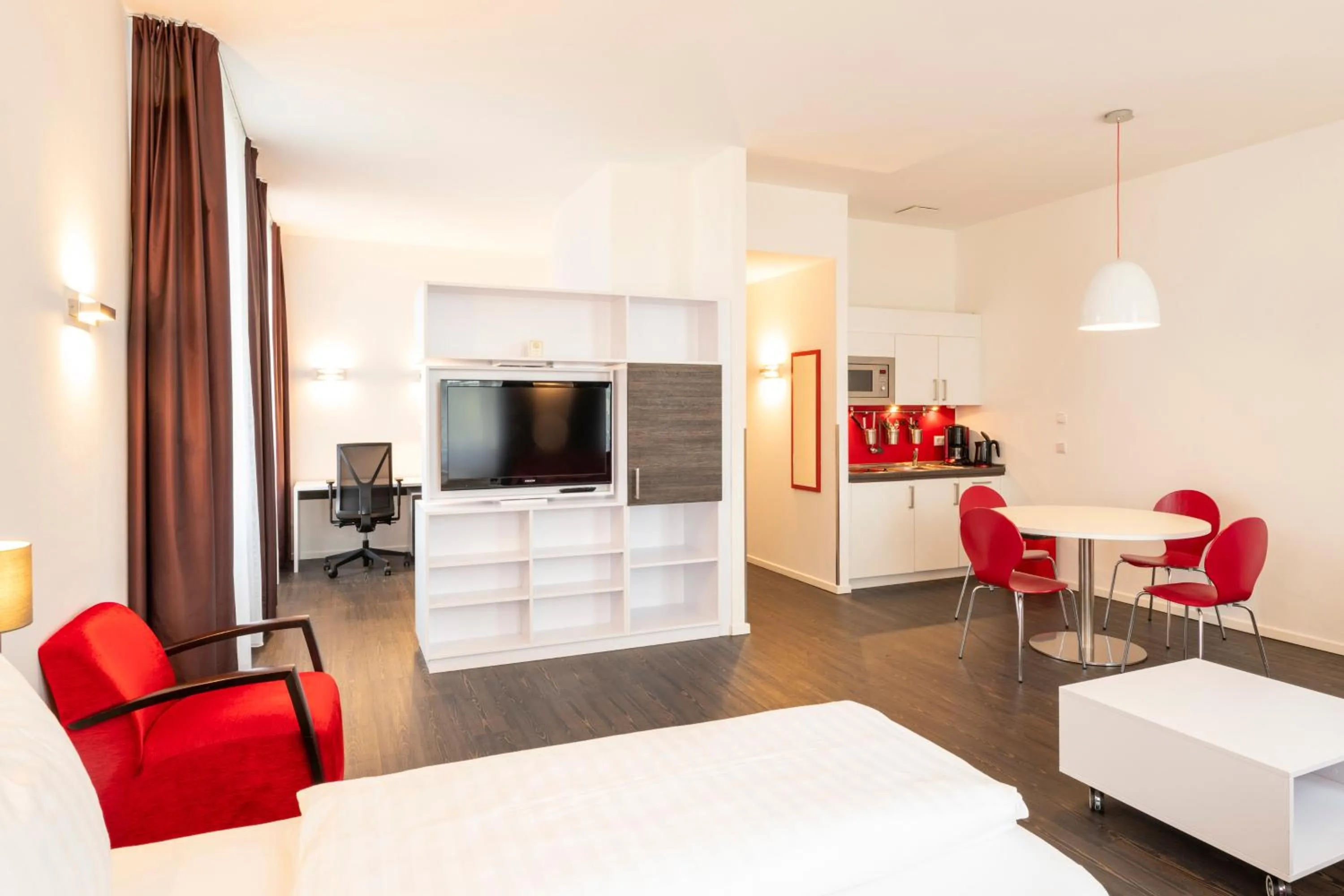 TV and multimedia, Bed in Boardinghaus Weinberg Campus