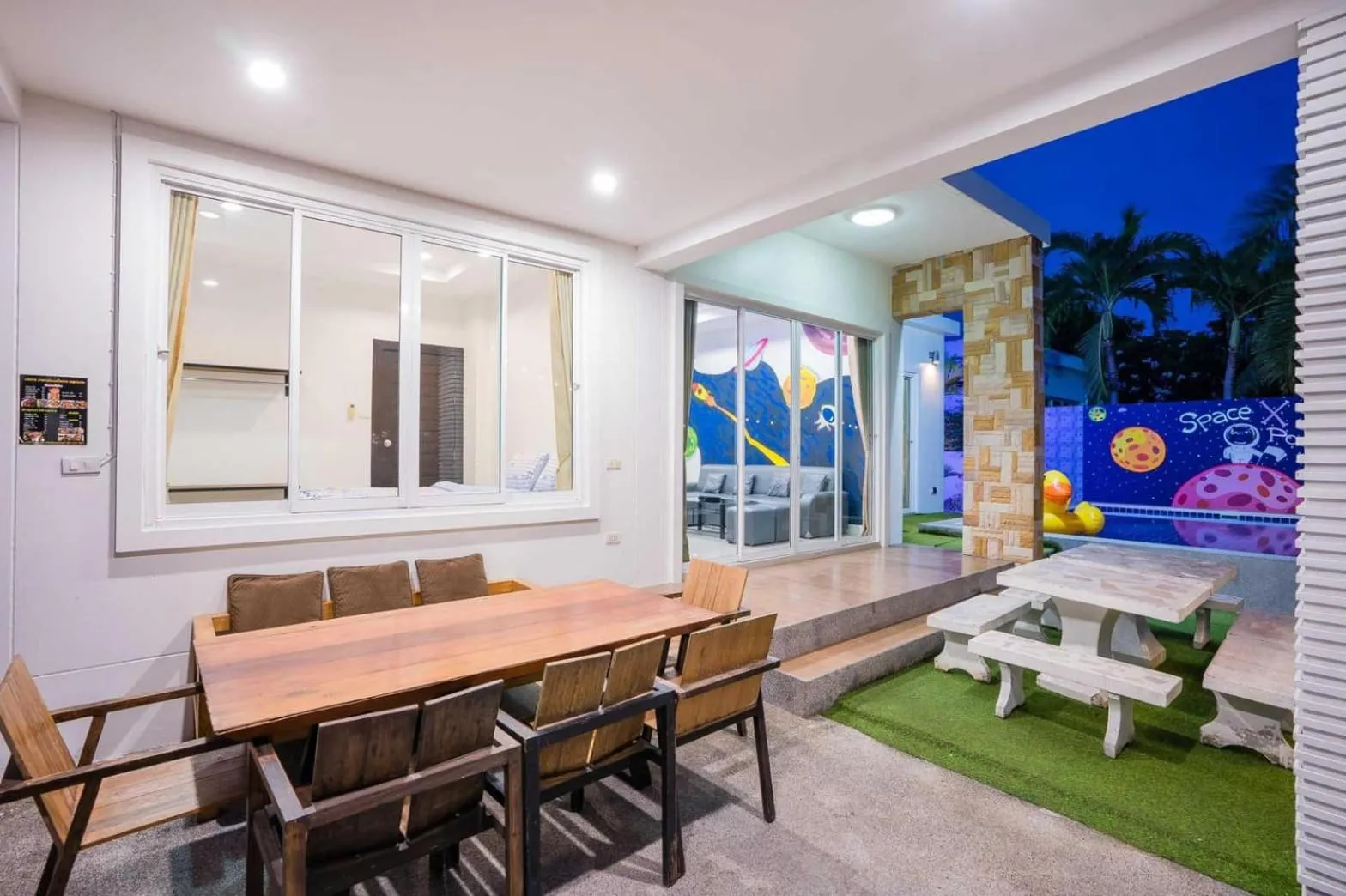 Space X Slider 4 Bedrooms Pool Villa Huahin