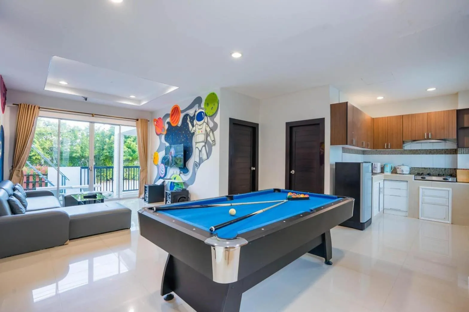 Billiard in Space X Slider 4 Bedrooms Pool Villa Huahin