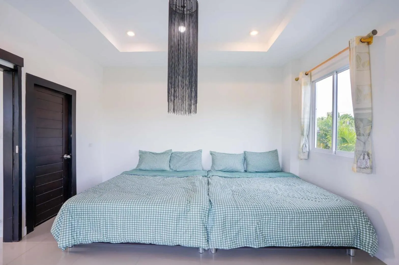 Bed in Space X Slider 4 Bedrooms Pool Villa Huahin