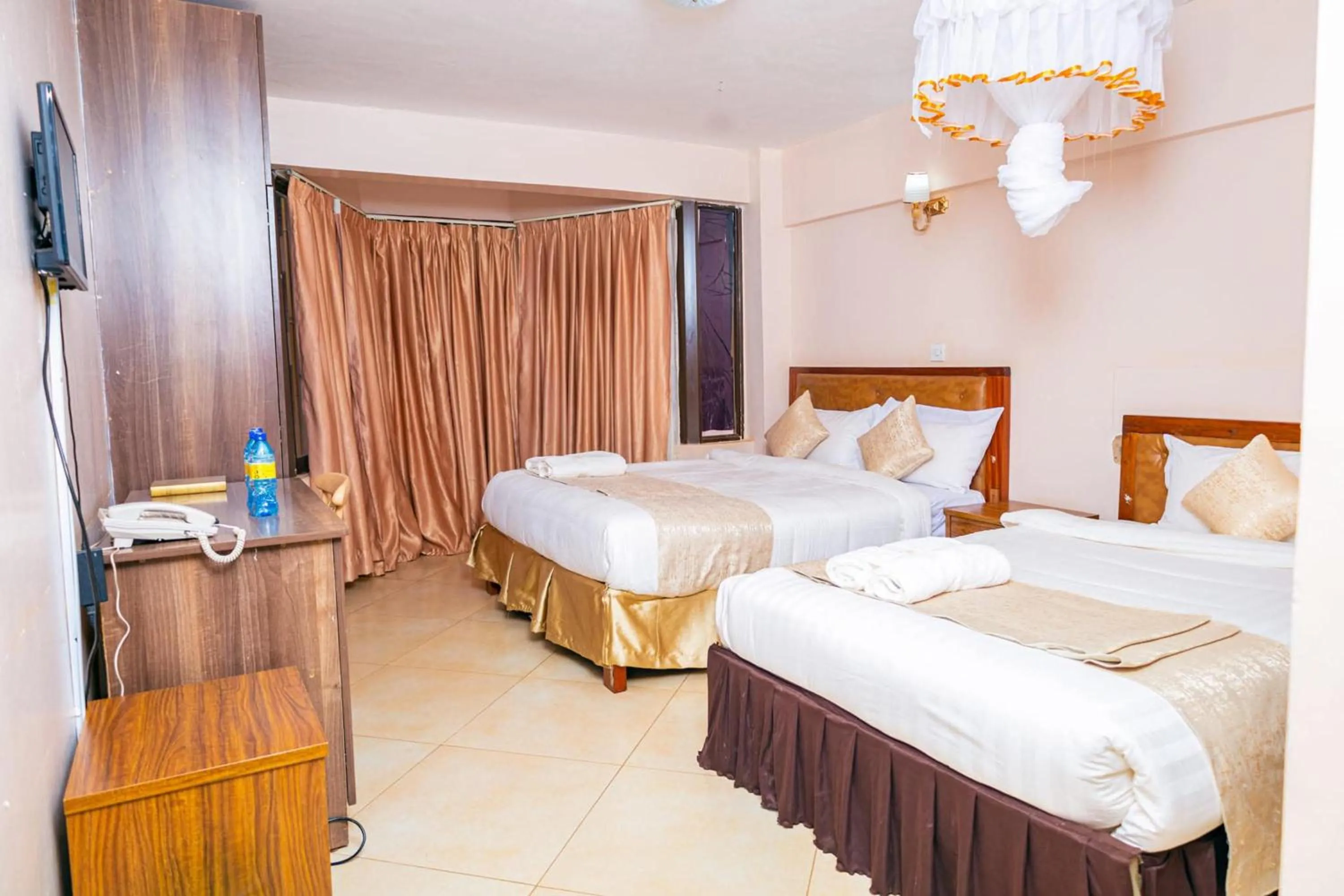 Bedroom, Bed in Paleo Hotel and Spa, Thika
