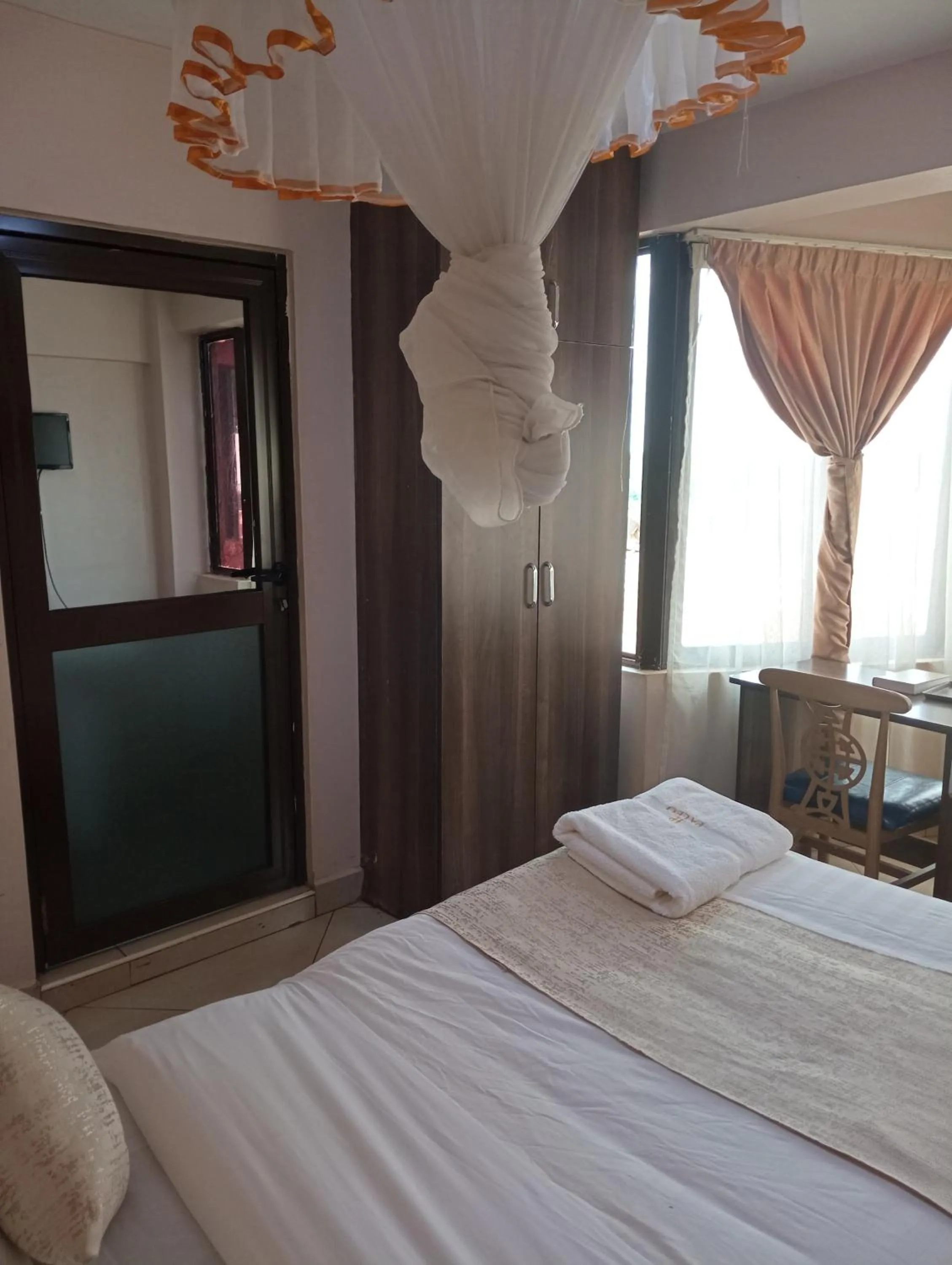 Bed in Paleo Hotel and Spa, Thika