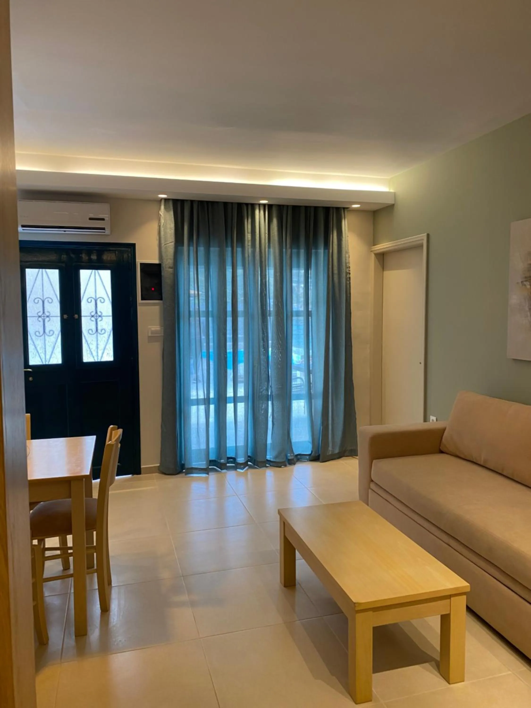 Living room in Elena Village Hotel & Suites