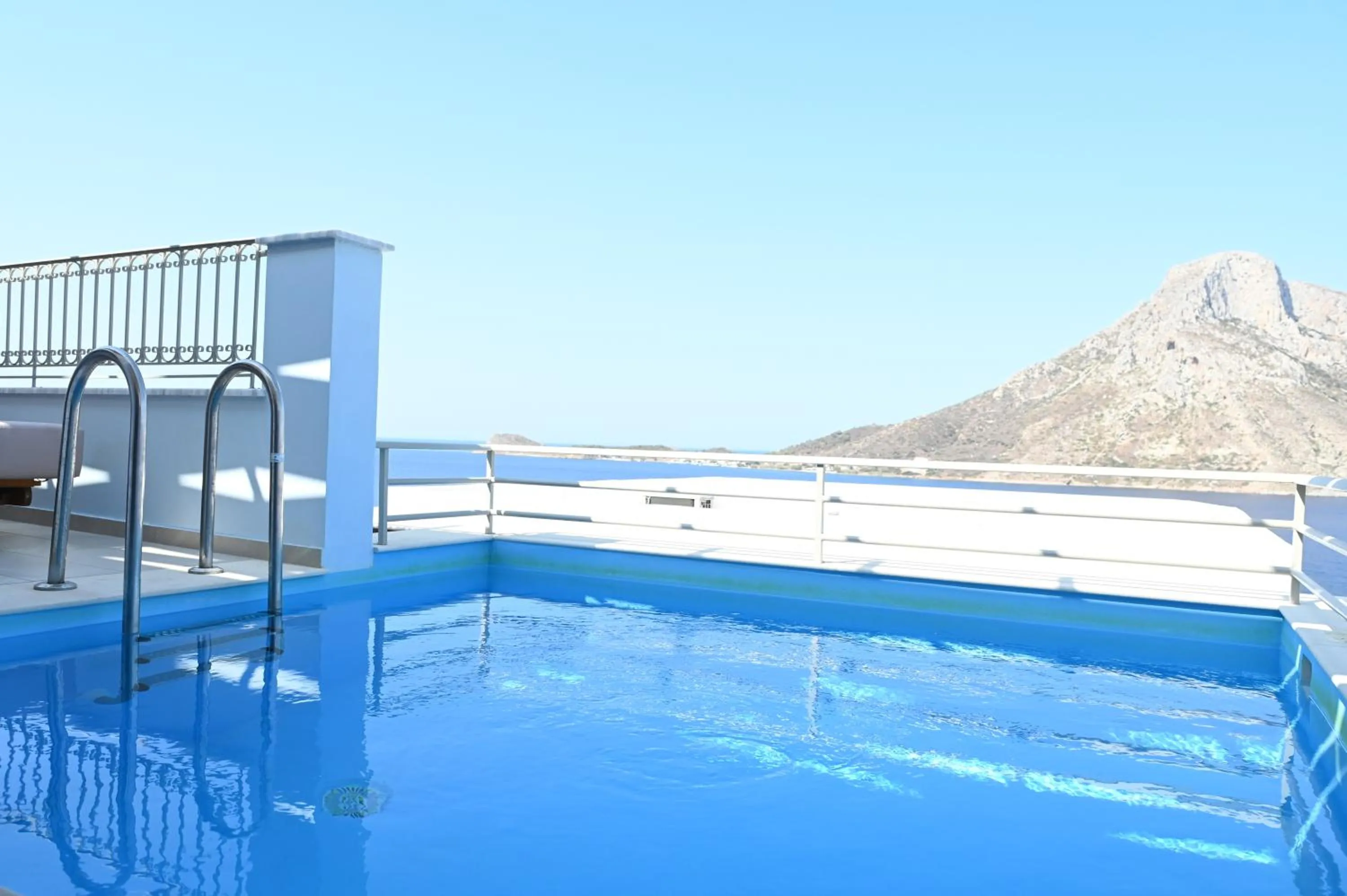 Elena Village Hotel & Suites