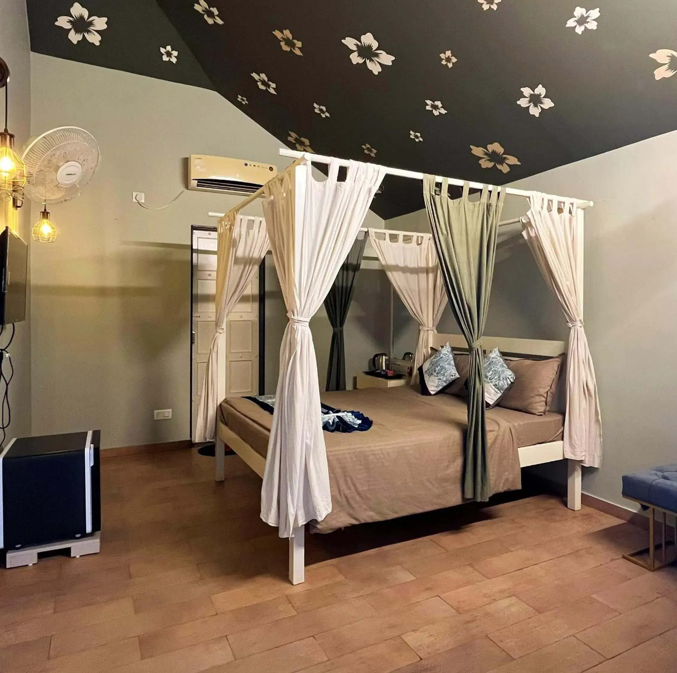 Bed in The Village Resort Bed in The Village Resort