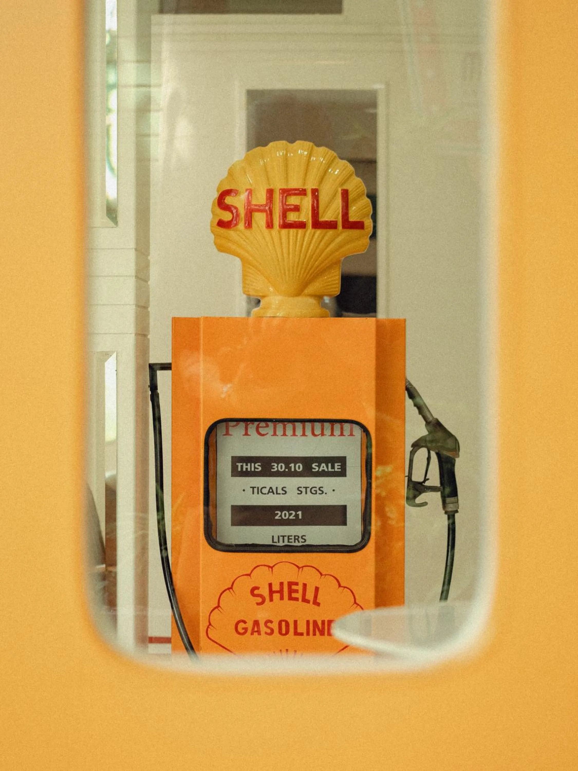 Dining area in RoomQuest Hotel Pratunam