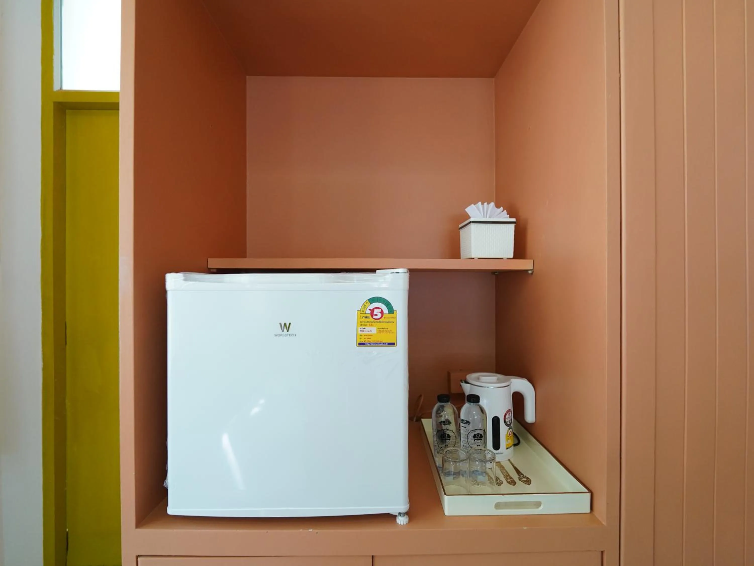 Coffee/tea facilities in RoomQuest Hotel Pratunam