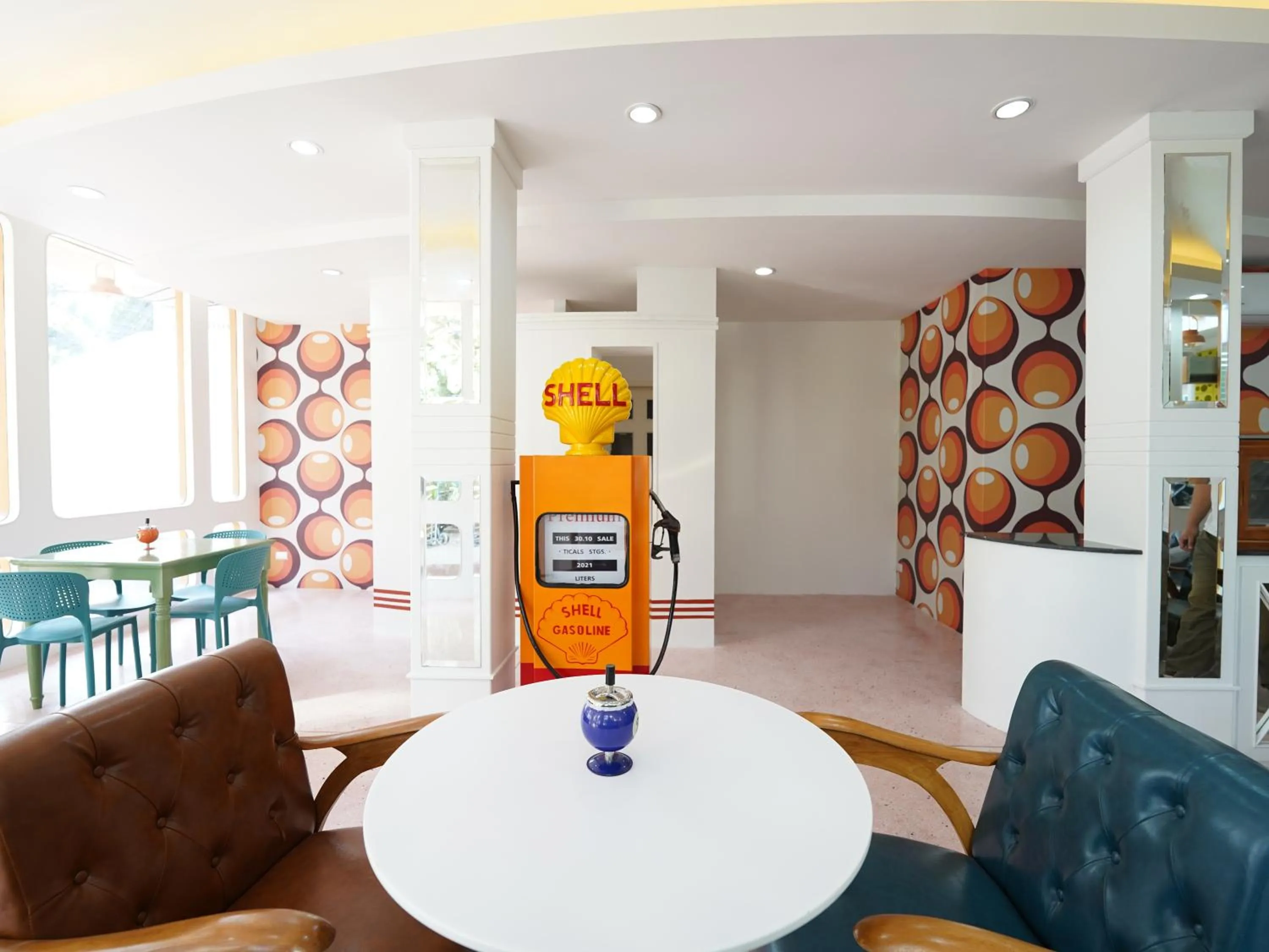 Living room in RoomQuest Hotel Pratunam